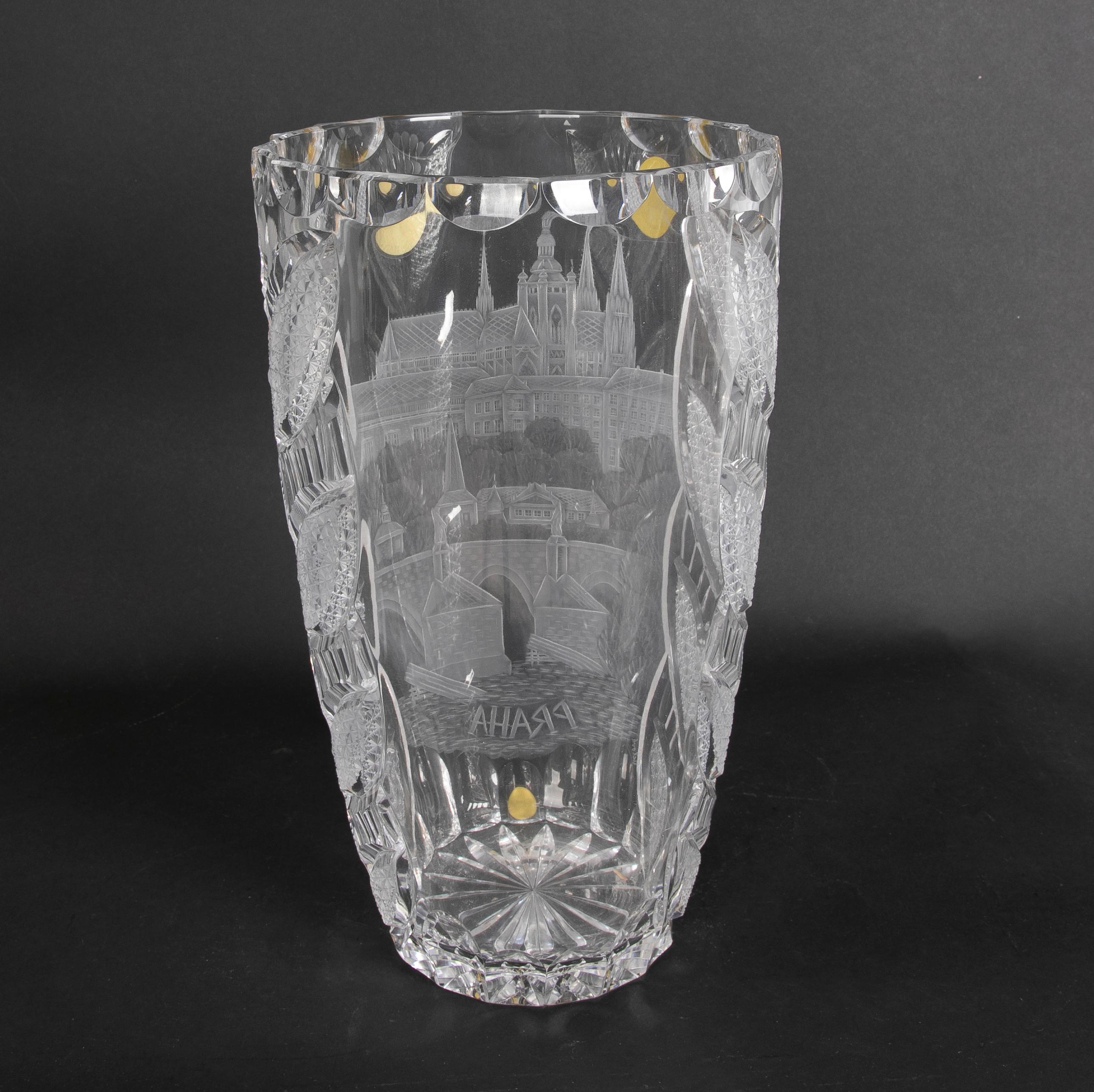 1980s Hand-Carved Bohemian Glass Vase by Ladislav Sevzik  For Sale 1