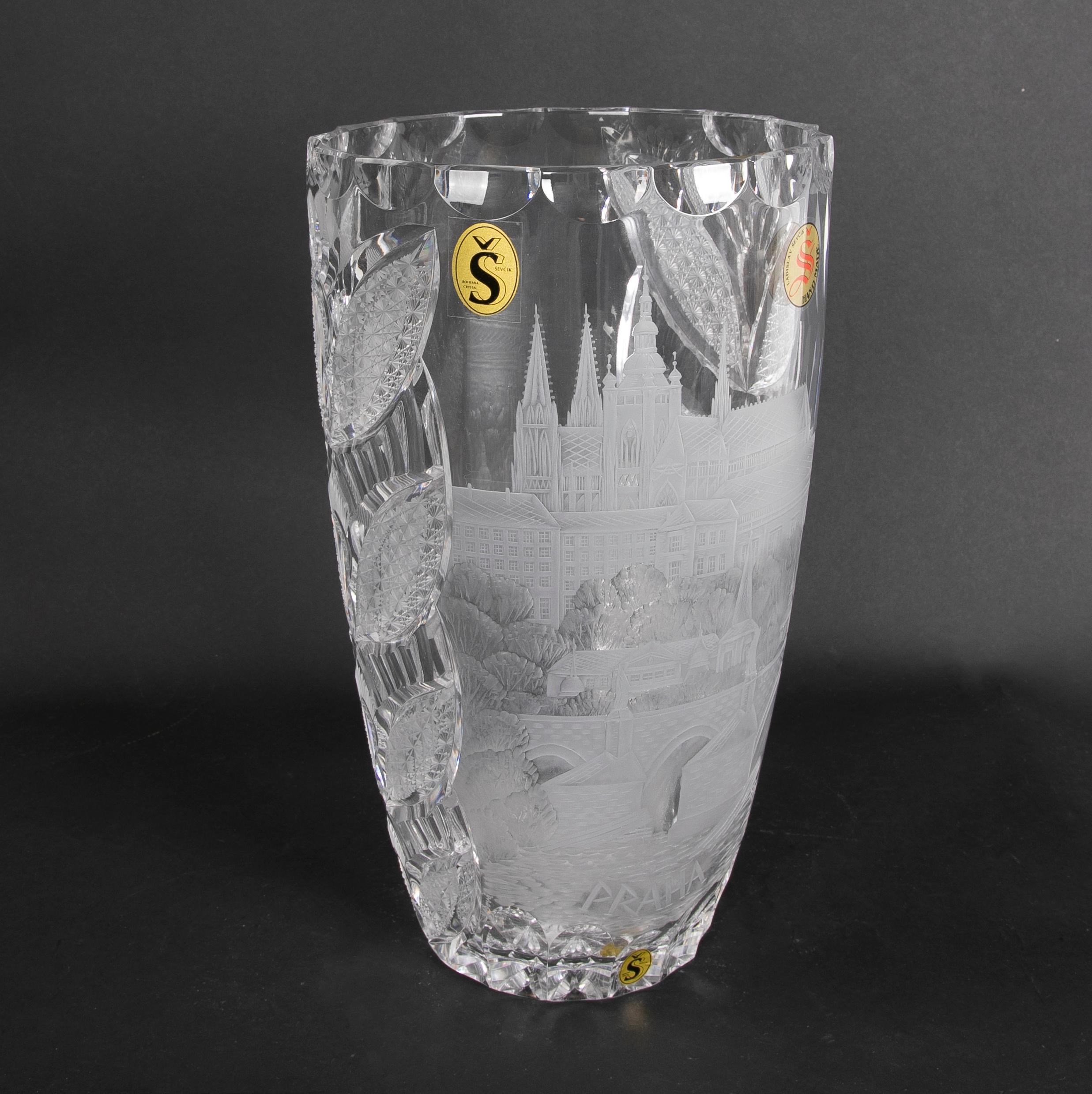 1980s Hand-Carved Bohemian Glass Vase by Ladislav Sevzik  For Sale 3
