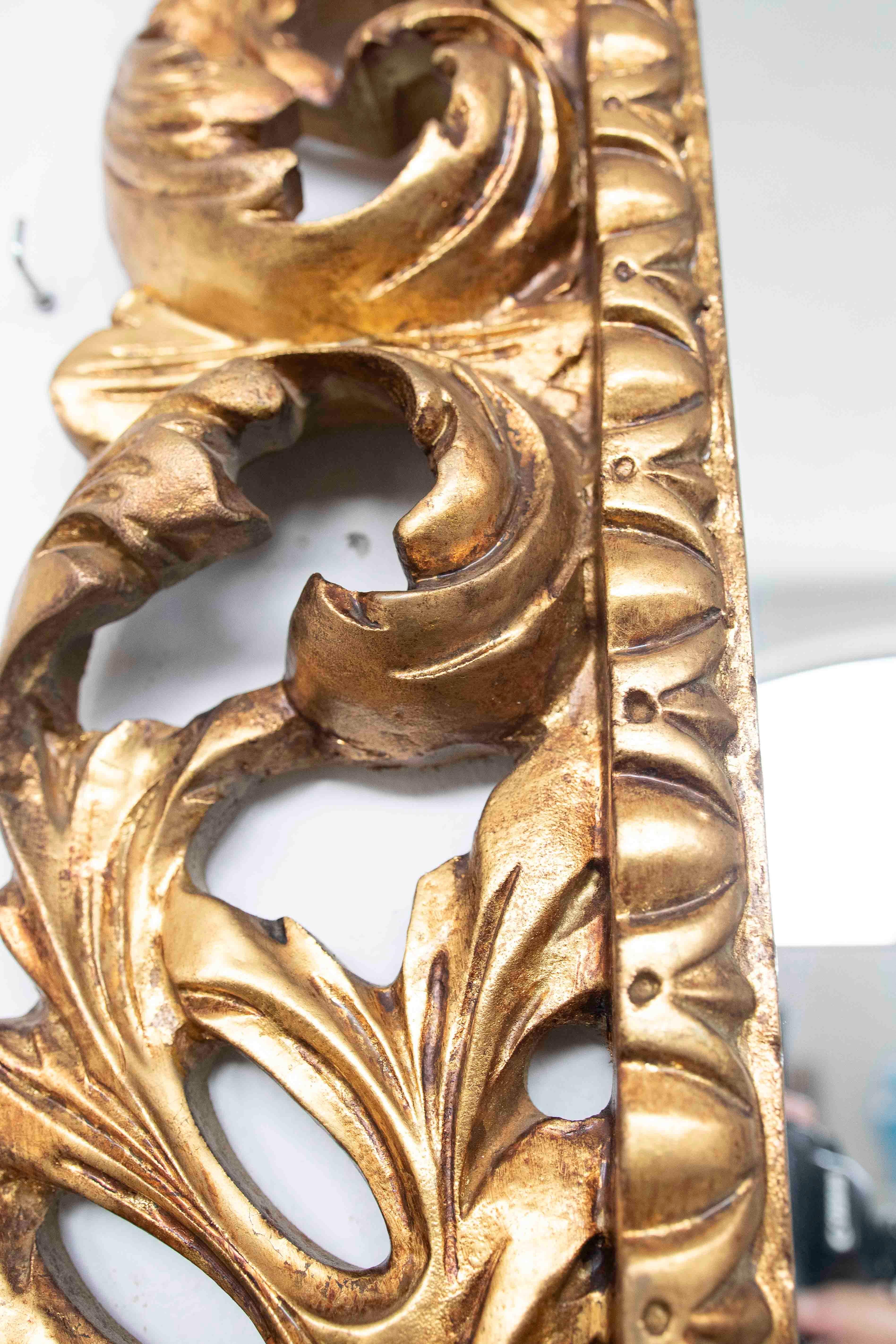 1980s Hand-carved Gilded Baroque-style Mirror with Openwork Frame For Sale 2