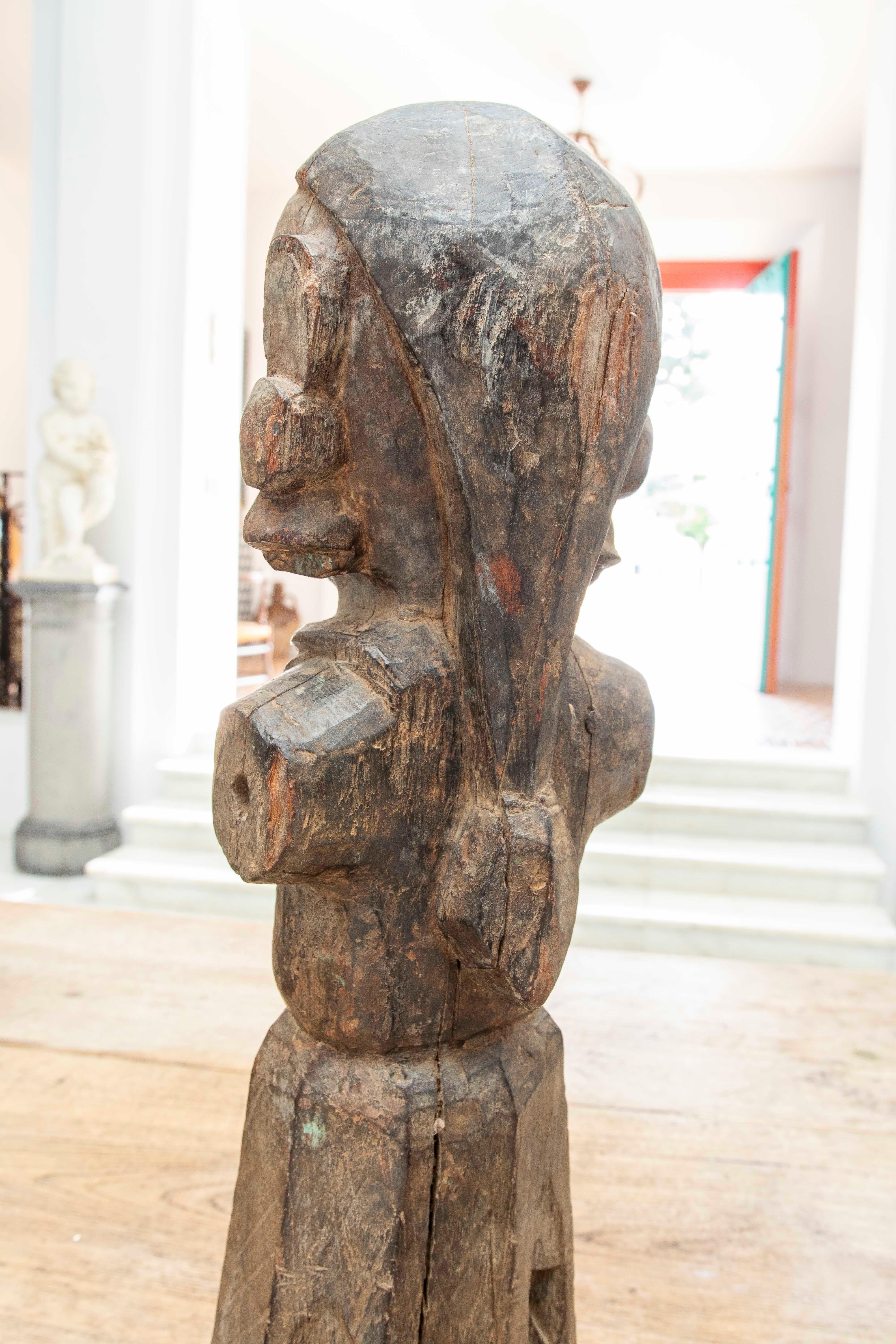 Años 80 Escultura tallada a mano en madera Mujer Indu en venta 7