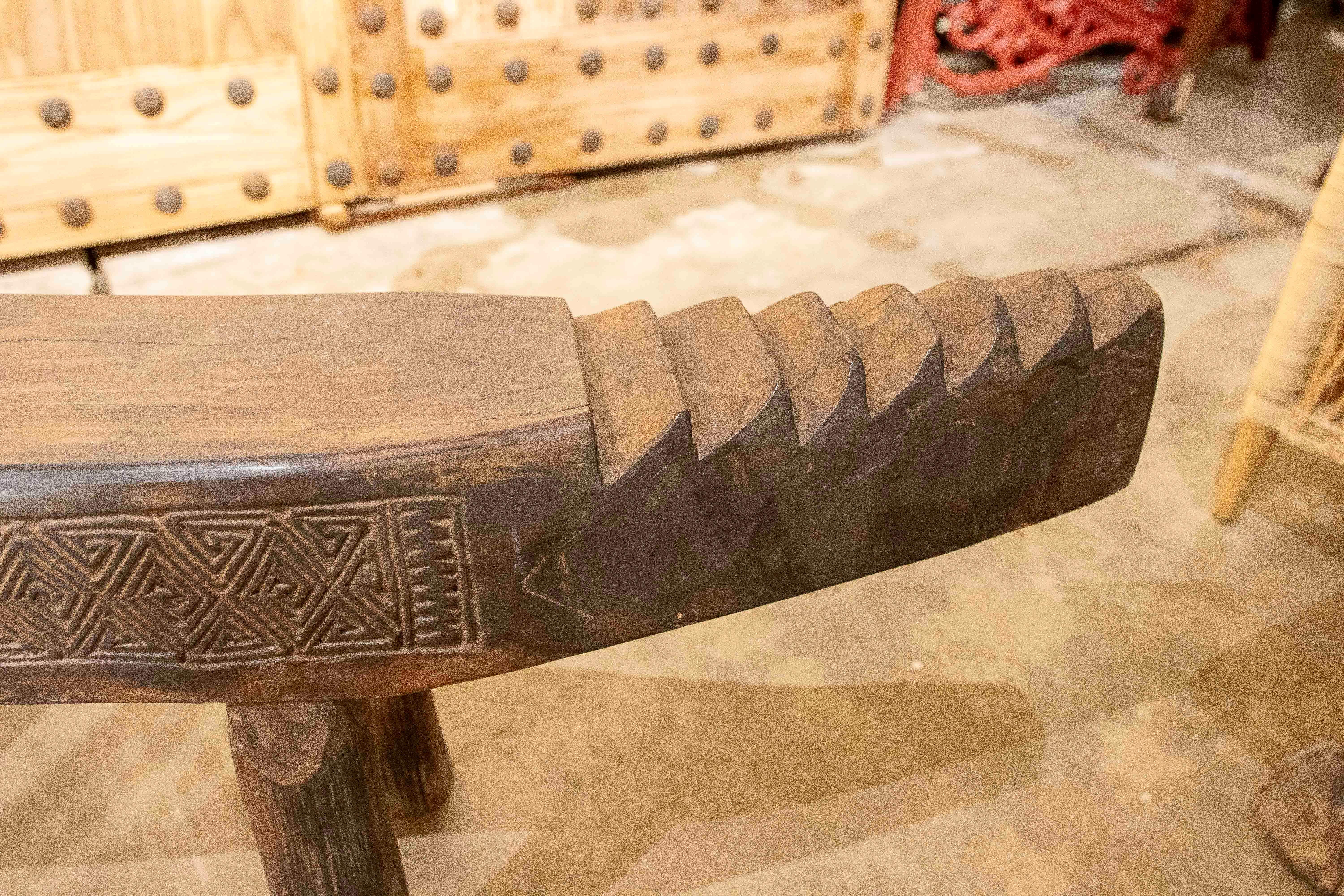 1980s Hand Carved in Wood Wooden Bench in the Shape of a Crocodile with Reliefs 5
