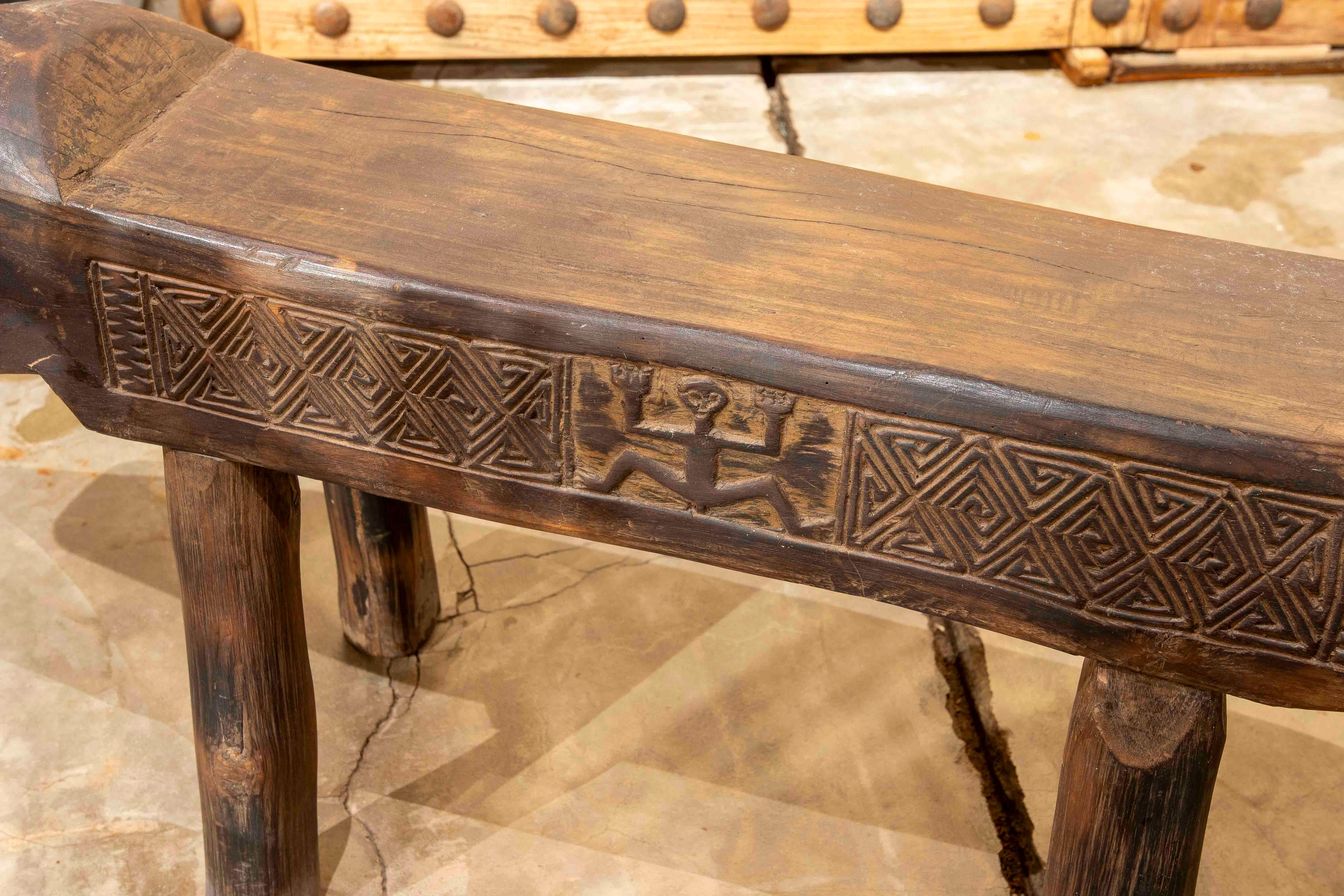 1980s Hand Carved in Wood Wooden Bench in the Shape of a Crocodile with Reliefs 1