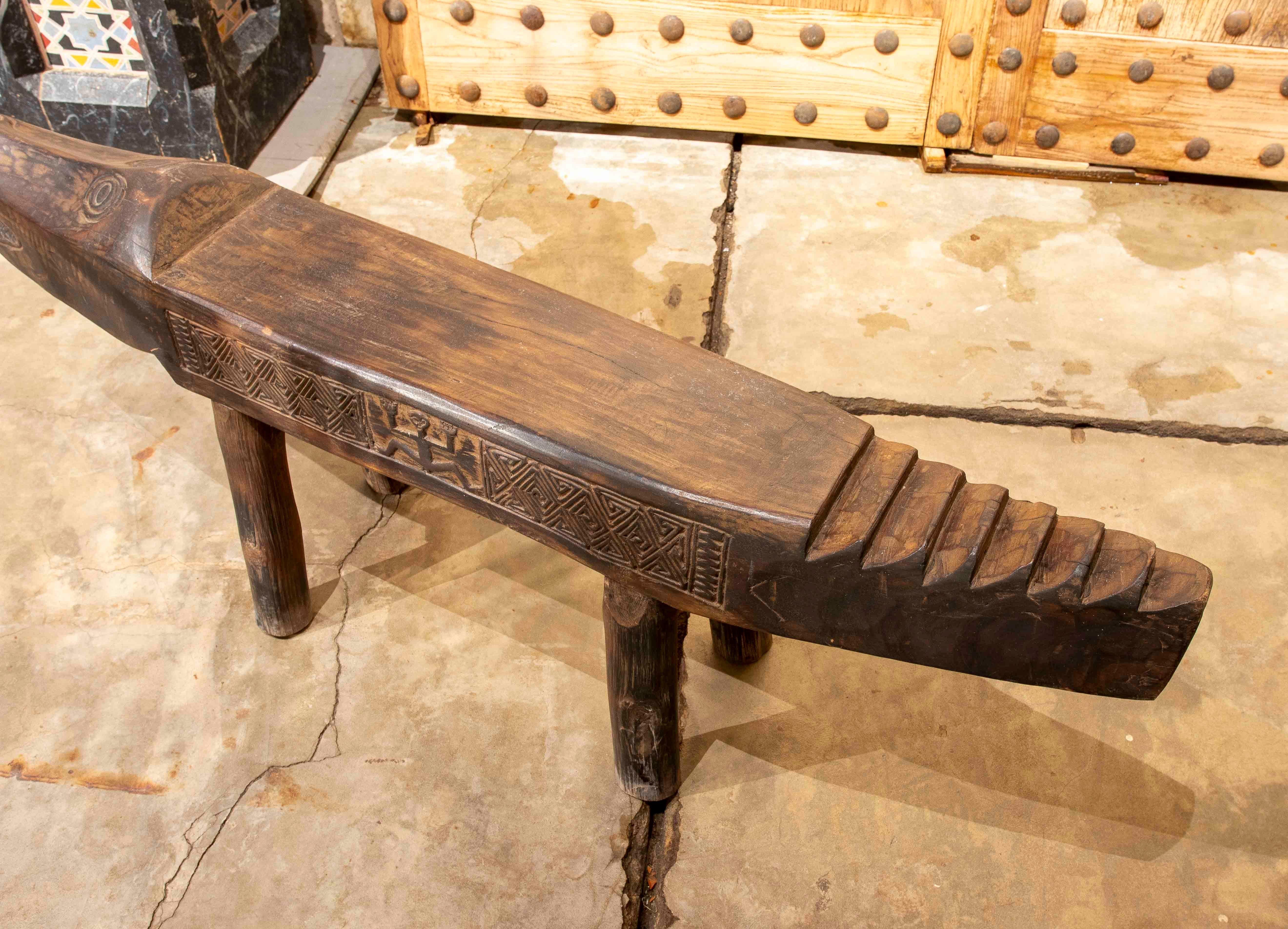 1980s Hand Carved in Wood Wooden Bench in the Shape of a Crocodile with Reliefs 4