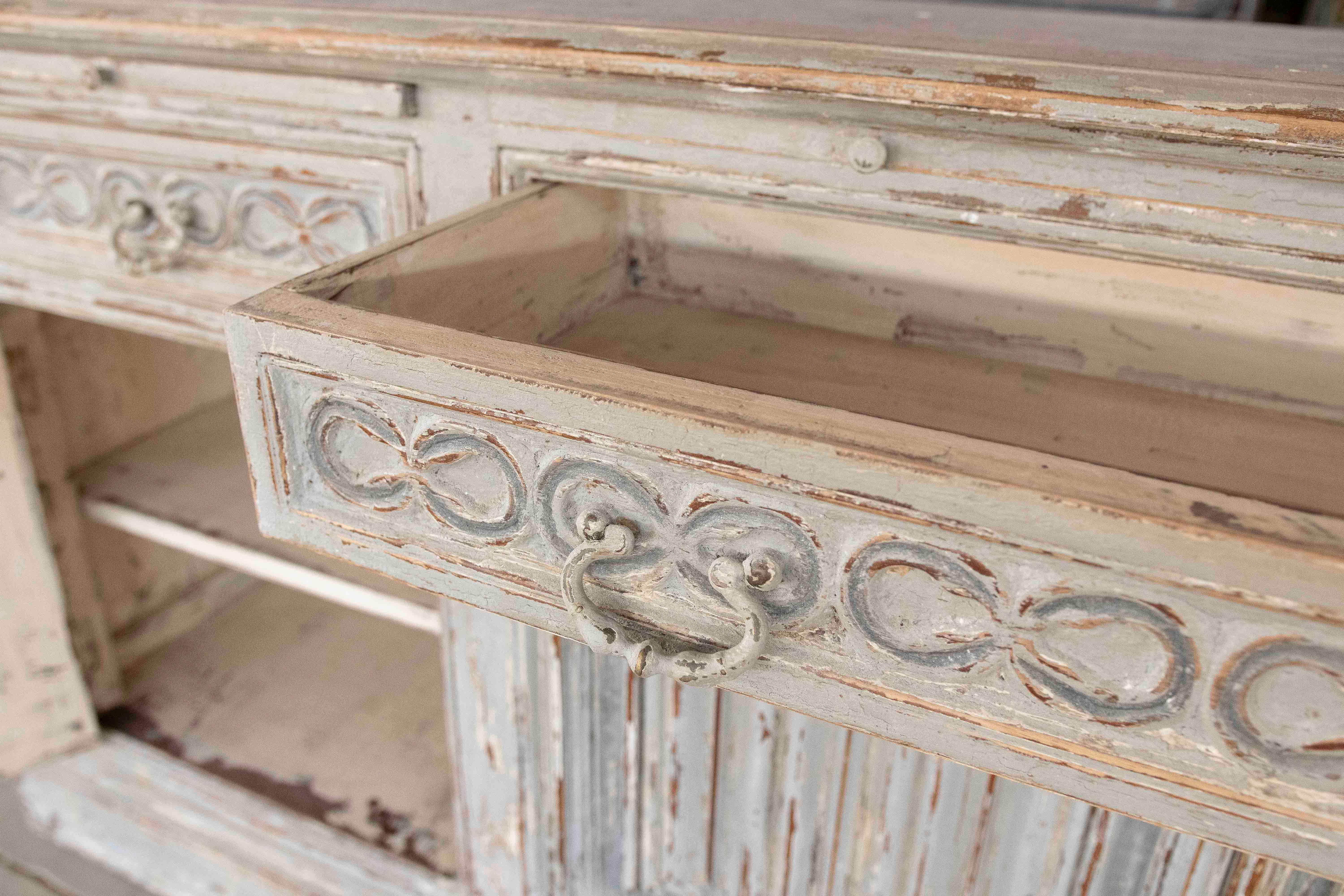1980s Hand-Carved Provençal Sideboard Made of Polychrome Wood with Front Panels For Sale 4