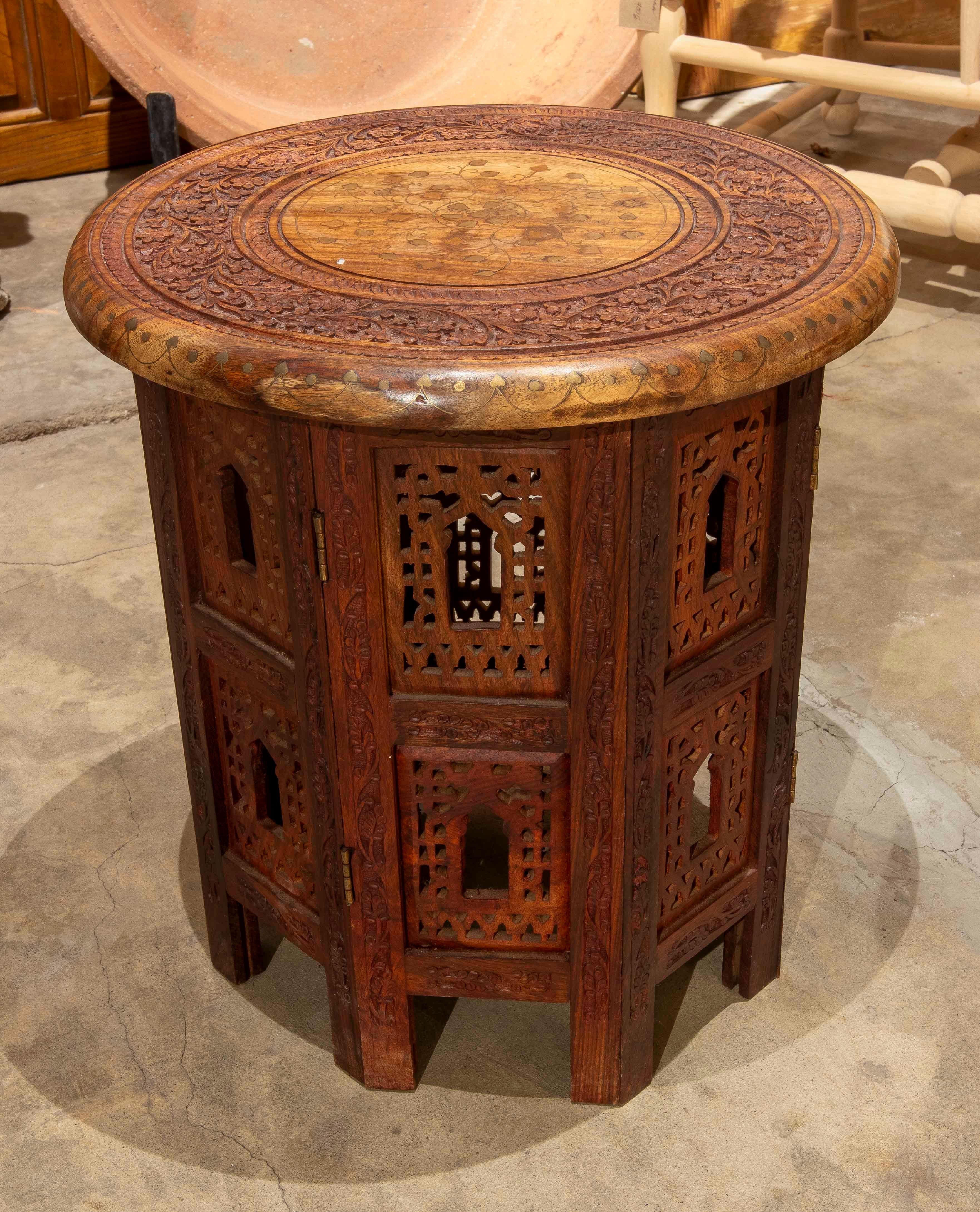 Moroccan 1980s Hand-Carved Wooden Side Table with Marquetry, Moorish/Indian Style For Sale
