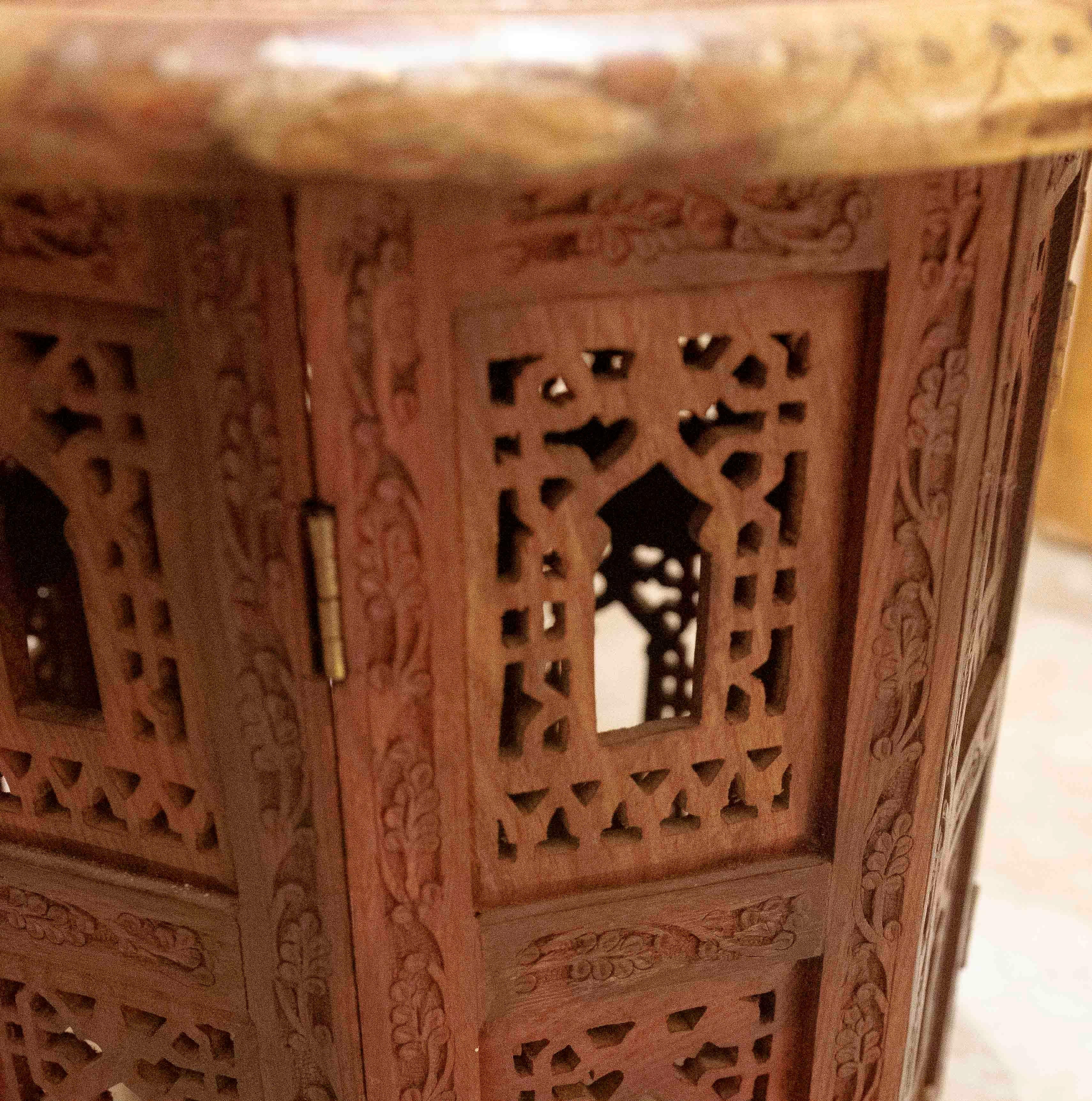 1980s Hand-Carved Wooden Side Table with Marquetry, Moorish/Indian Style For Sale 4