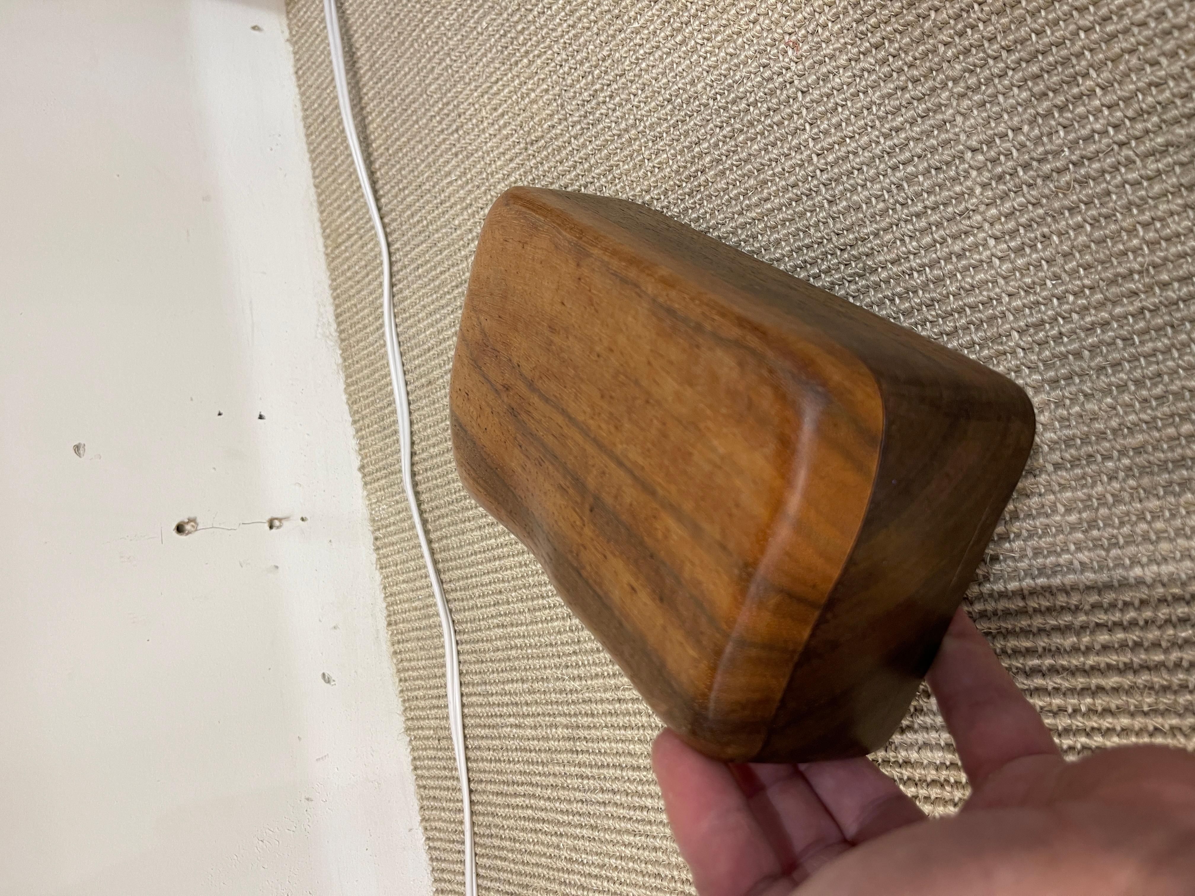 Legno di alberi da frutto Scatola decorativa in legno di John Pollock, realizzata a mano nel 1980 in vendita