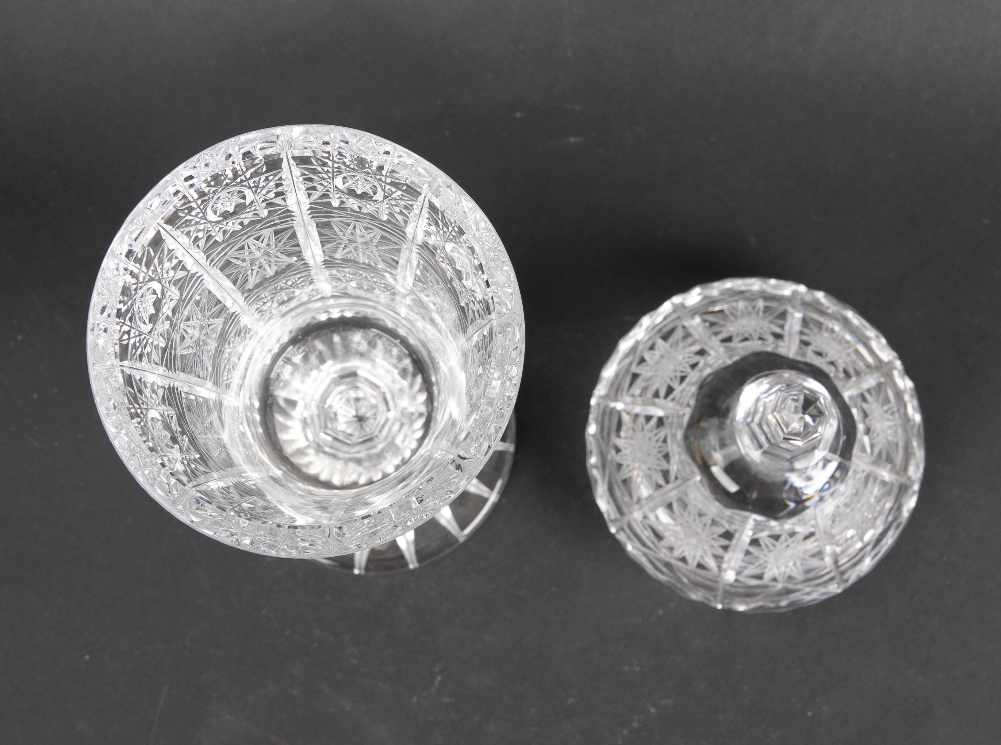 1980's Handgeschliffener böhmischer Kristallglasbecher  (Glas) im Angebot
