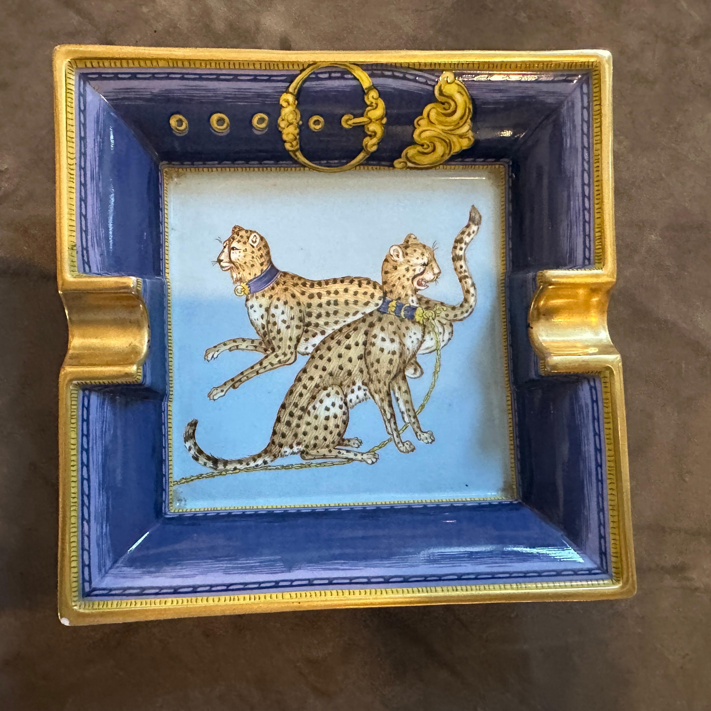 Cendrier en porcelaine de Limoges des années 1980 peint à la main par Porcelaine de Paris en vente 1
