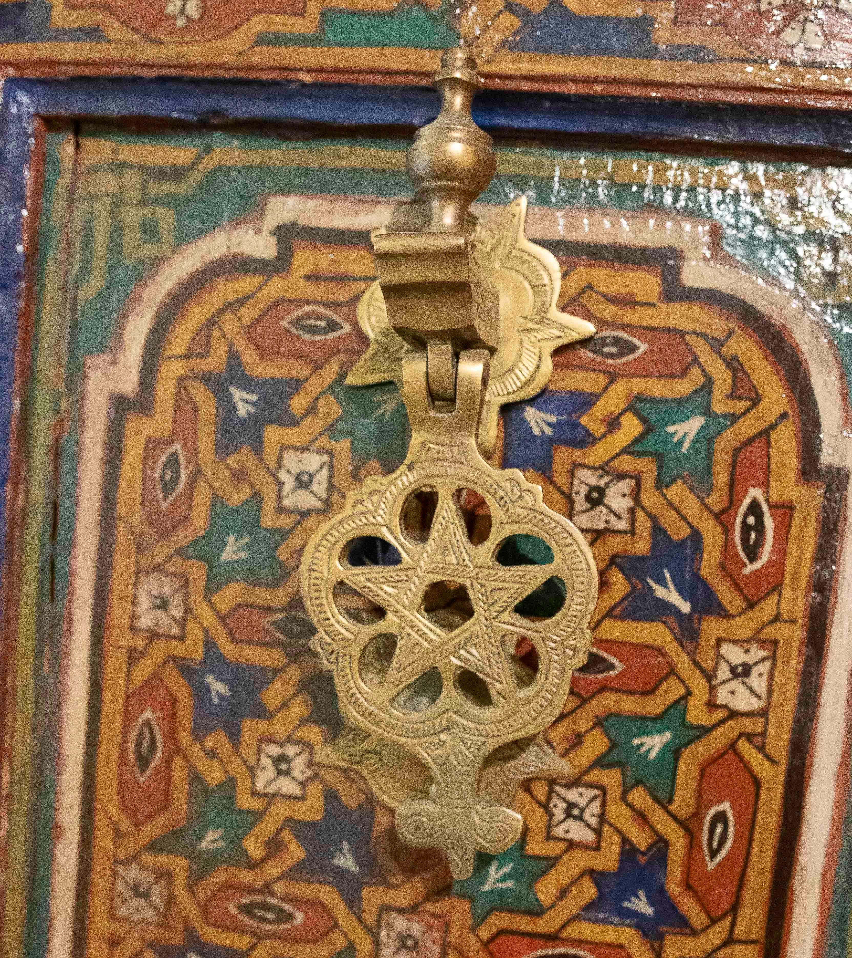 1980s Hand-painted Moorish-style Wooden Door with Iron and Bronze Hardware In Good Condition In Marbella, ES