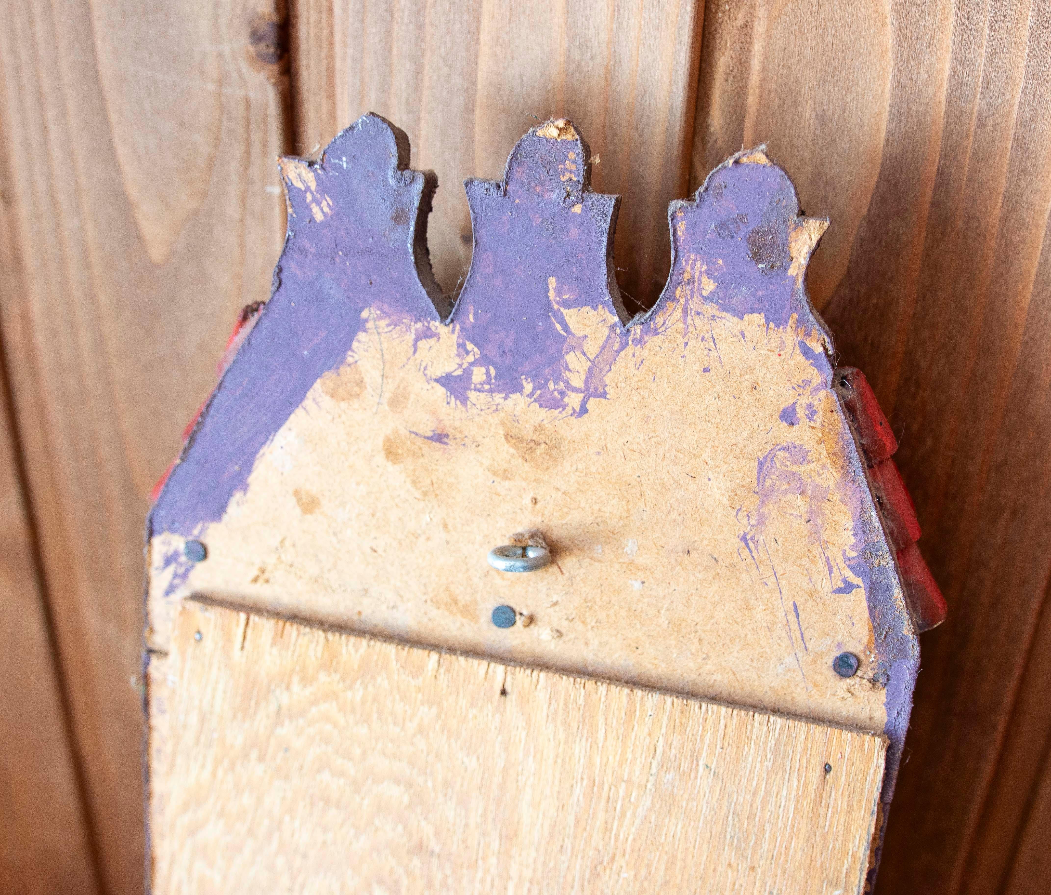 Espejo de pared de madera pintado a mano de los años 80 que imita la arquitectura de los edificios moriscos en venta 4