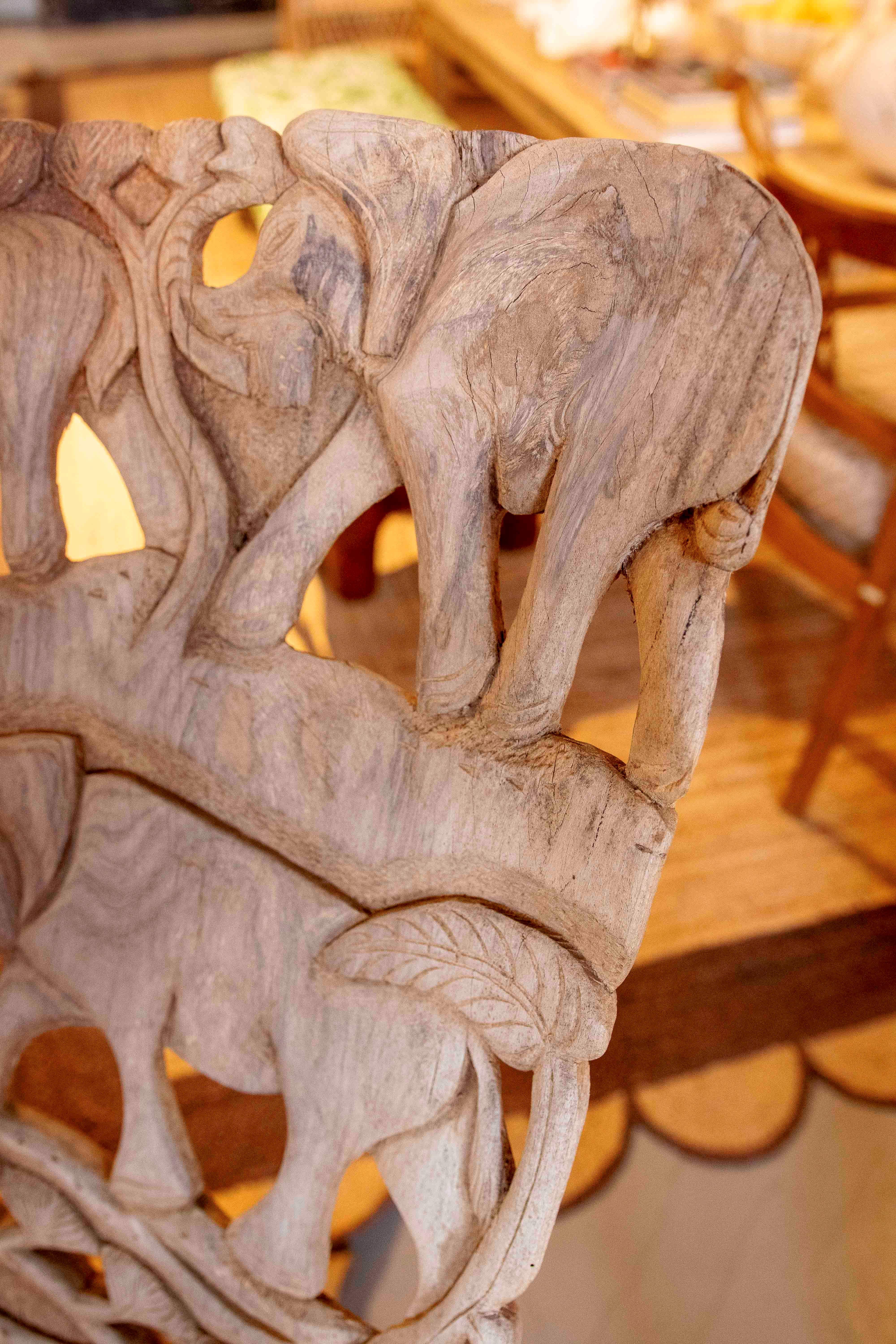 1980s Handcrafted Chair Carved in Wood with Wildlife Motifs For Sale 2