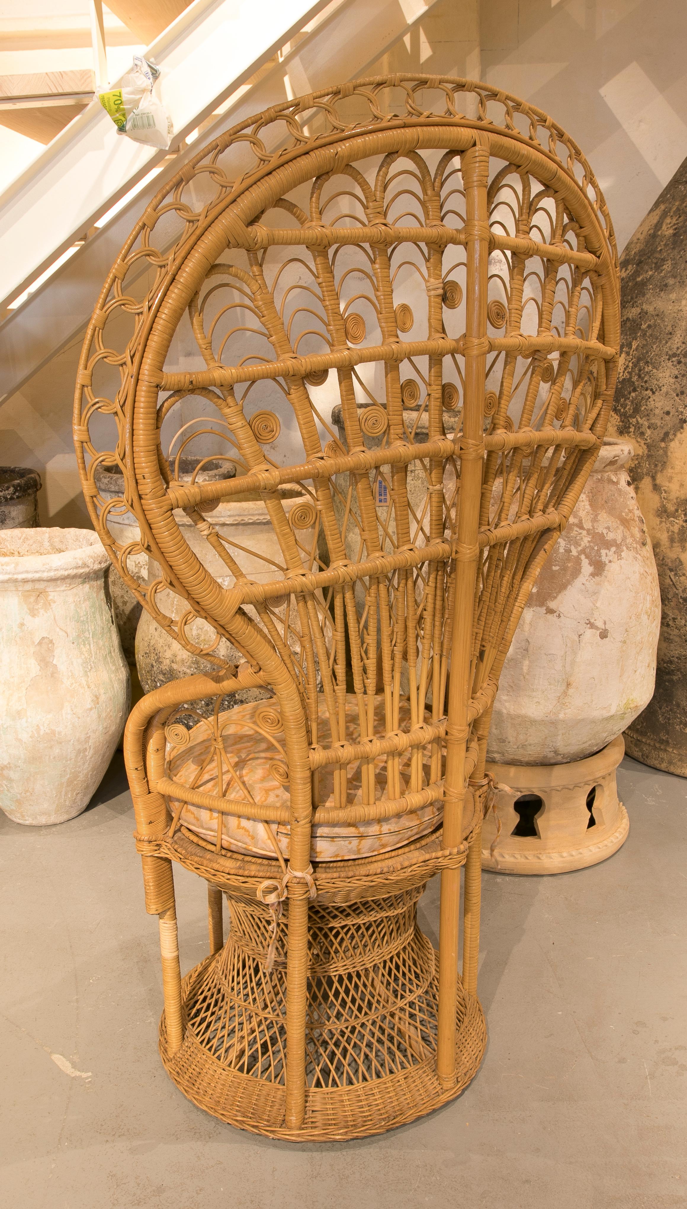1980s Handmade Wicker Armchair with High Backrest In Good Condition For Sale In Marbella, ES