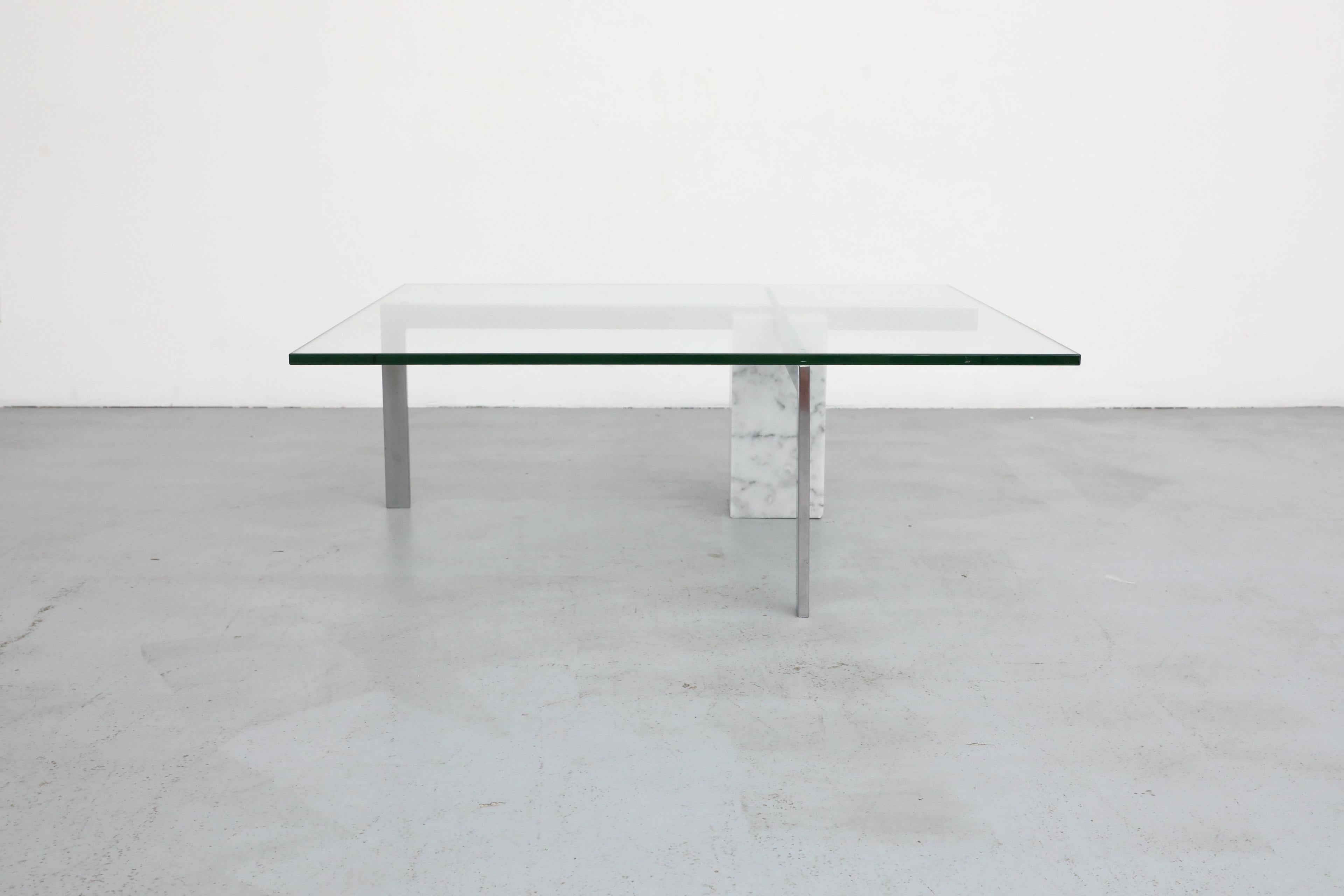 Mesa baja de mármol de Carrara y cristal 'KW-1' de Hank Kwint para Metaform, años 80 Holandés en venta