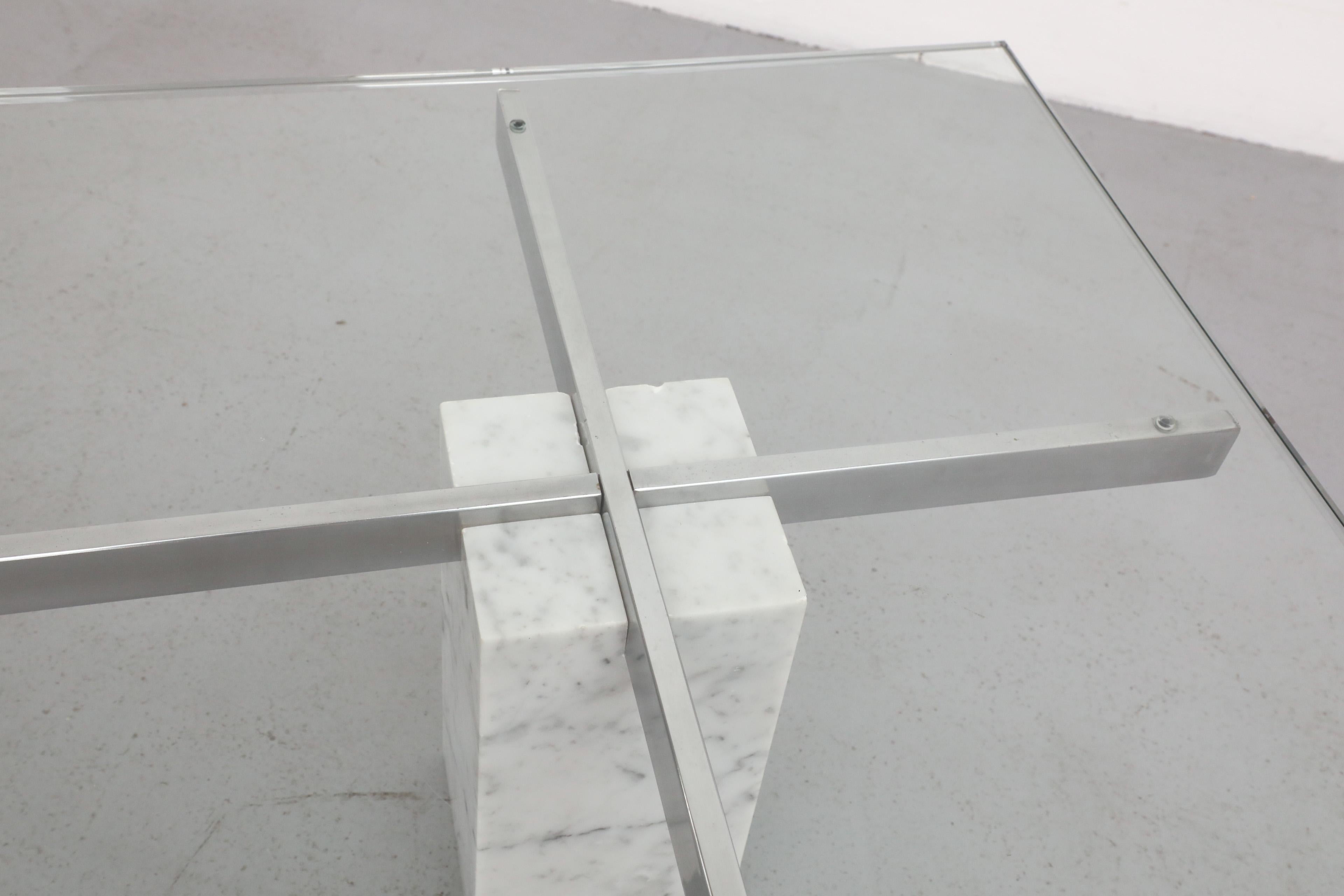 Mesa baja de mármol de Carrara y cristal 'KW-1' de Hank Kwint para Metaform, años 80 en venta 2
