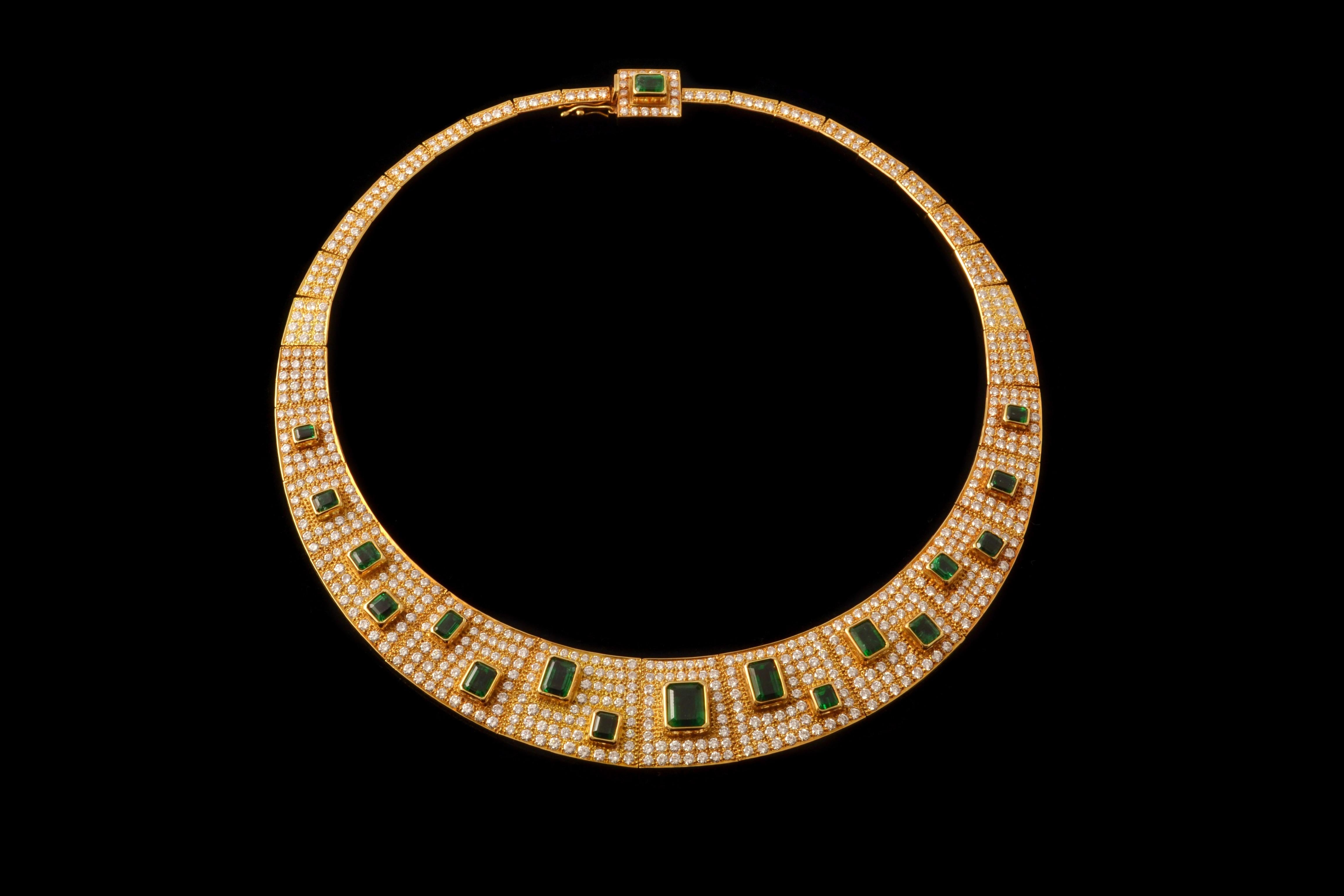 1980s Haroldo Burle Marx, Diamond, Emerald and Gold Necklace In Excellent Condition For Sale In New York, NY