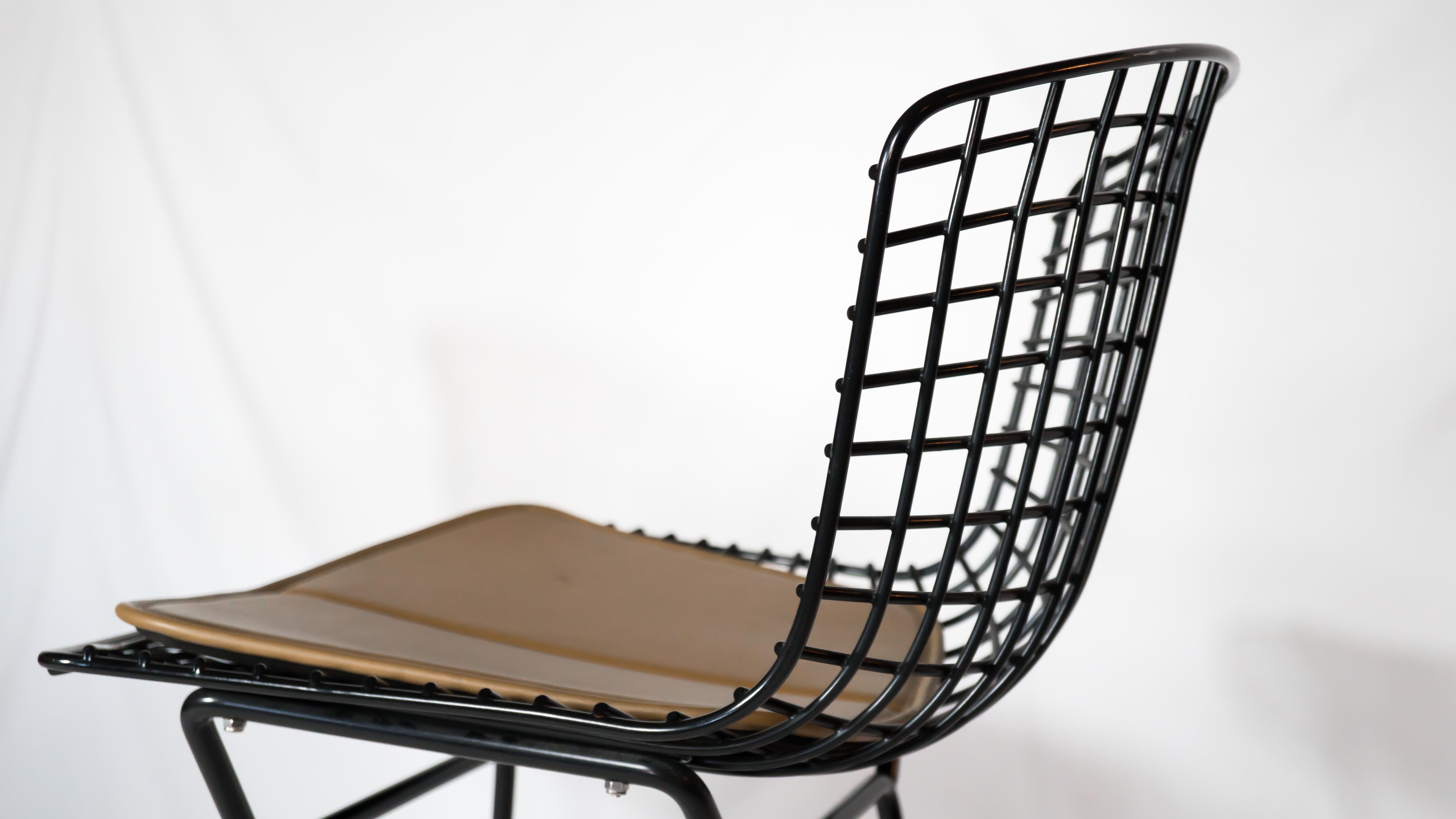 1980er Harry Bertoia für Knoll International Barhocker mit Original-Kissen  im Angebot 4