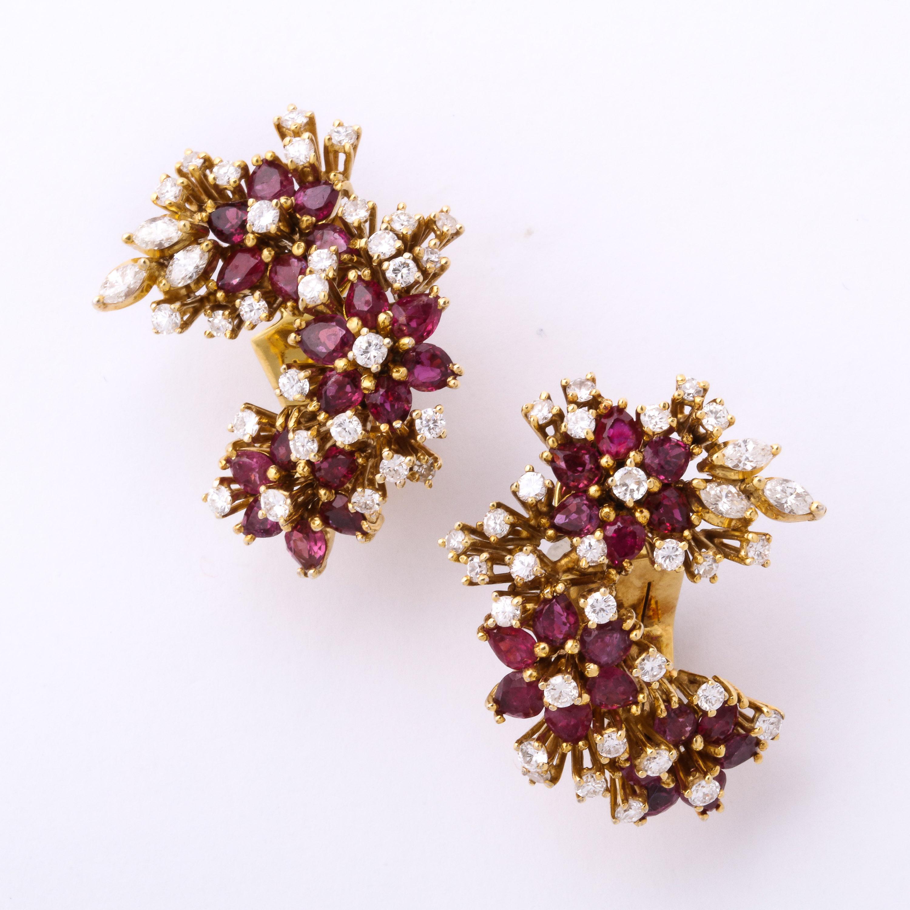 Women's 1980s Hawaii Pattern Ruby with Diamonds Half Circle Gold Earclips