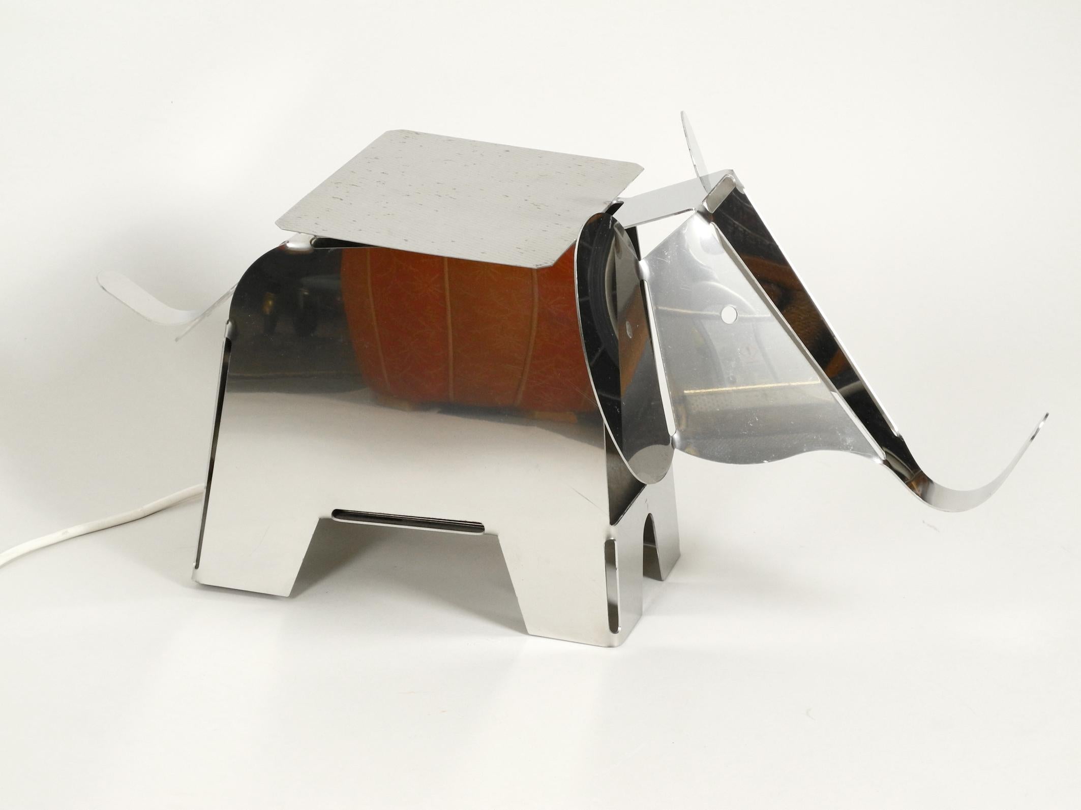 1980s Heavy Metal Chrome Elephant Floor Lamp as Side Table Postmodern Design For Sale 5