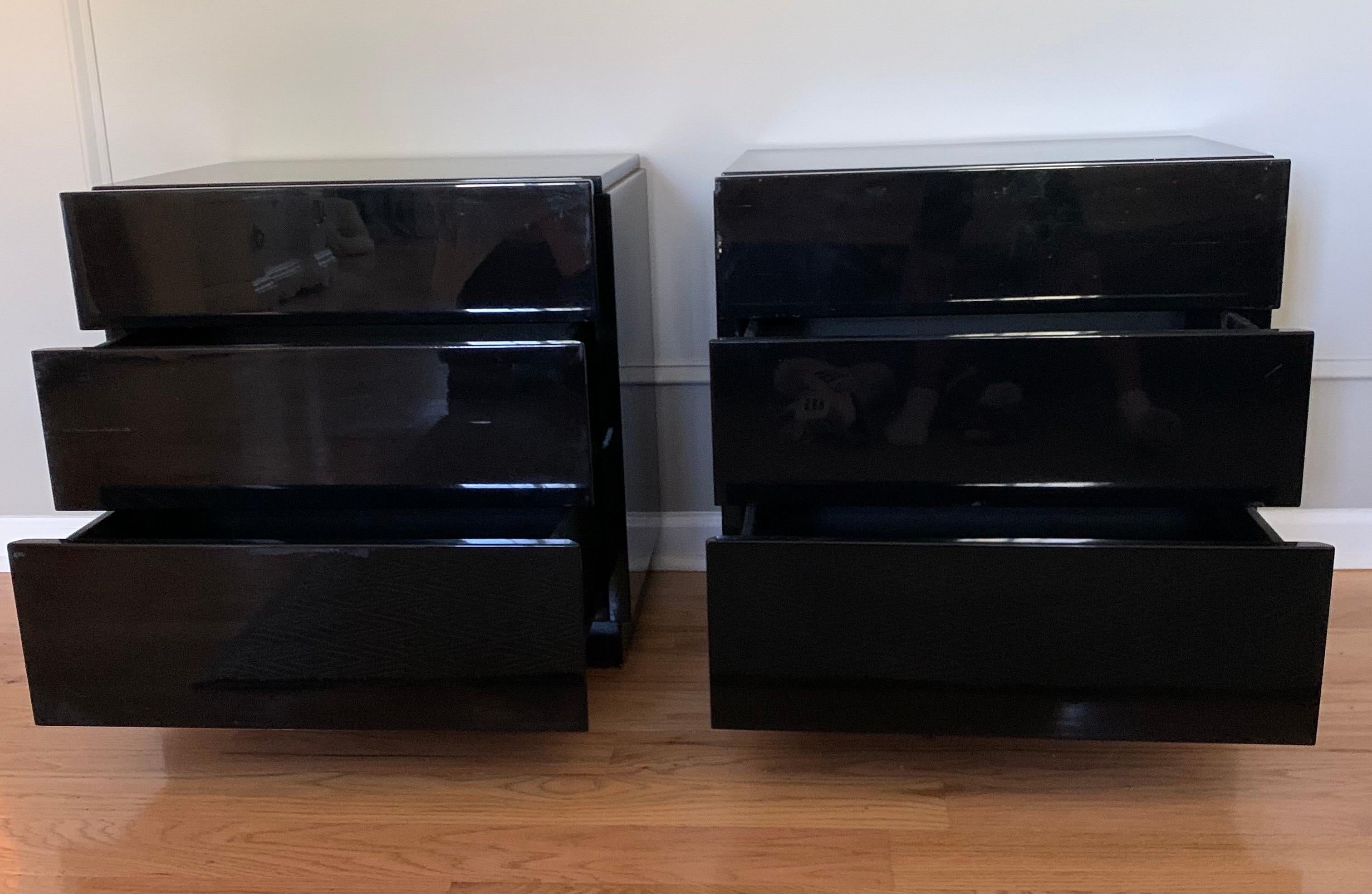 Post modern pair of high gloss lacquered 3 drawer nightstands by Bridgeford, a division of Henredon. Minimalistic design. In nice vintage condition. Sturdy with beautiful craftsmanship. Drawers are clean and operate smoothly.