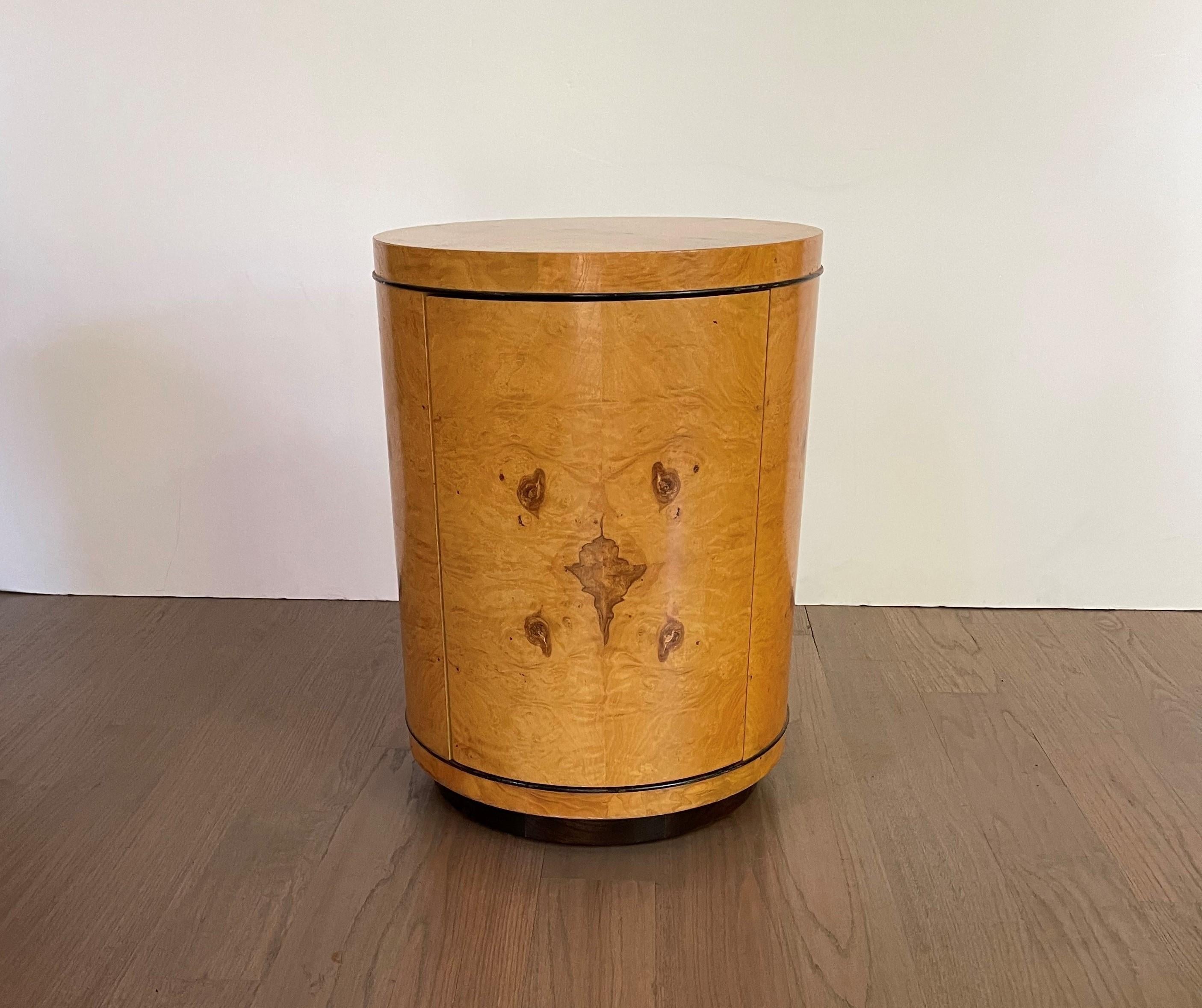 1980s Henredon Burl Wood Drum Nightstand/End Table For Sale 3