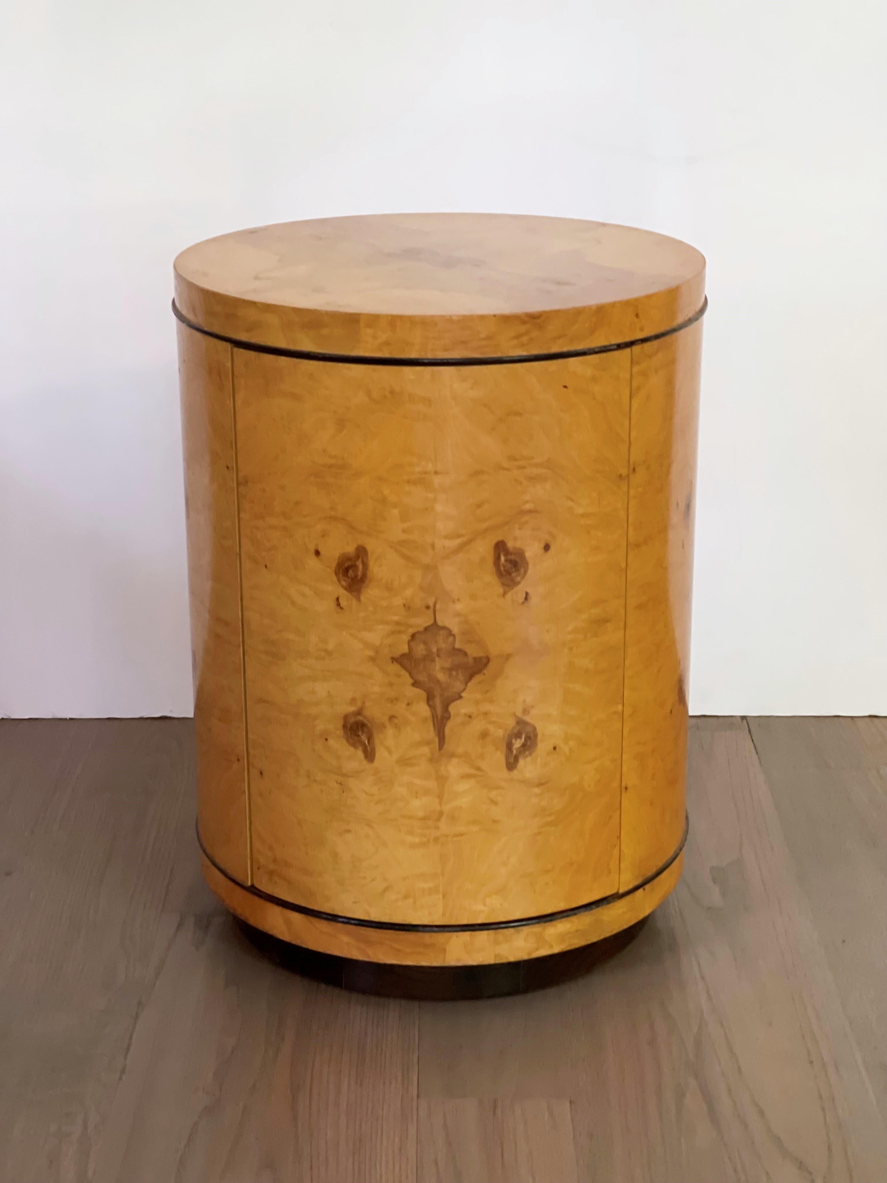 Mid-Century Modern 1980s Henredon Burl Wood Drum Nightstand/End Table For Sale