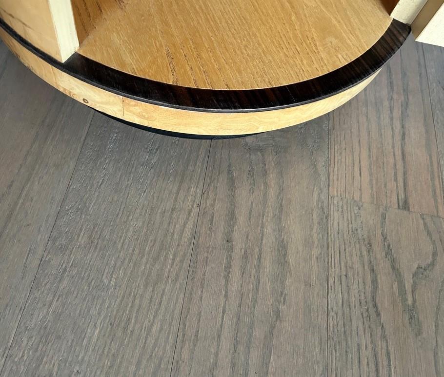 Americano Comodino/tavolino a tamburo in legno di Wood Henredon del 1980 in vendita