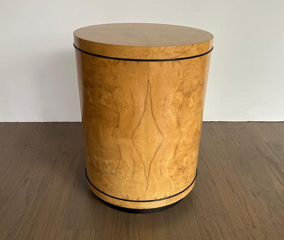 Fine XX secolo Comodino/tavolino a tamburo in legno di Wood Henredon del 1980 in vendita