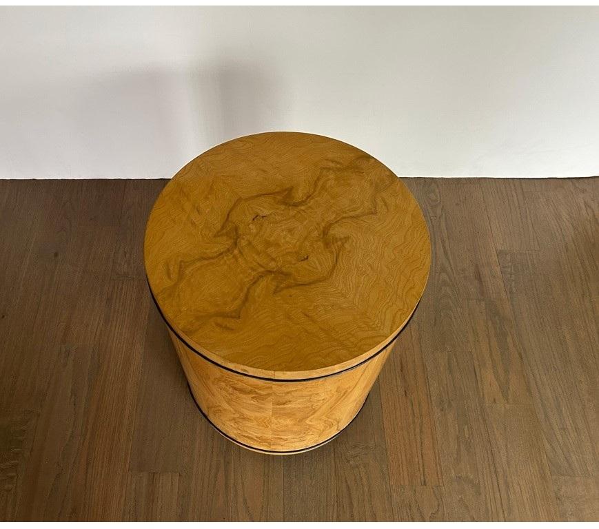 Comodino/tavolino a tamburo in legno di Wood Henredon del 1980 in vendita 1