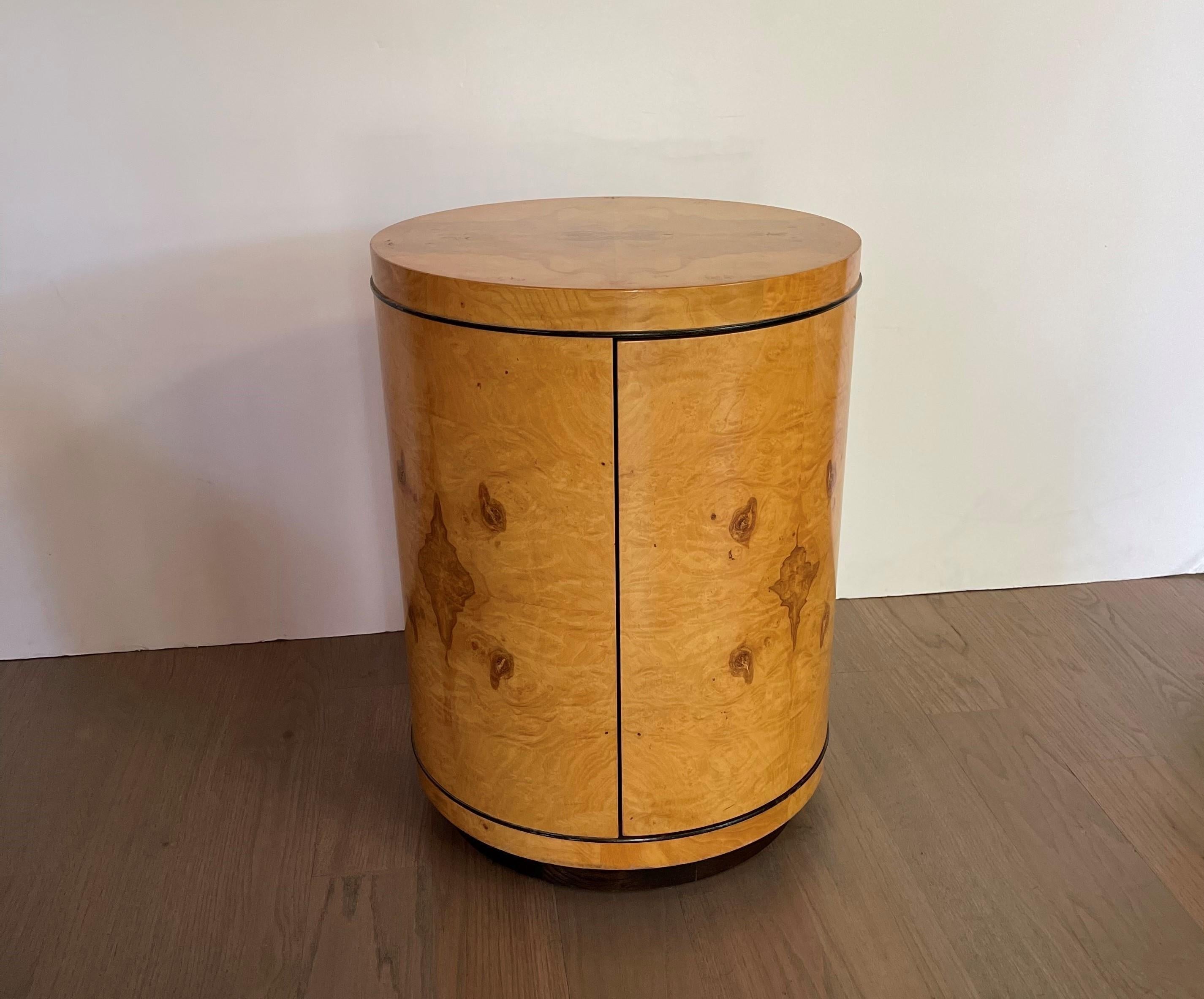 1980s Henredon Burl Wood Drum Nightstand/End Table For Sale 2