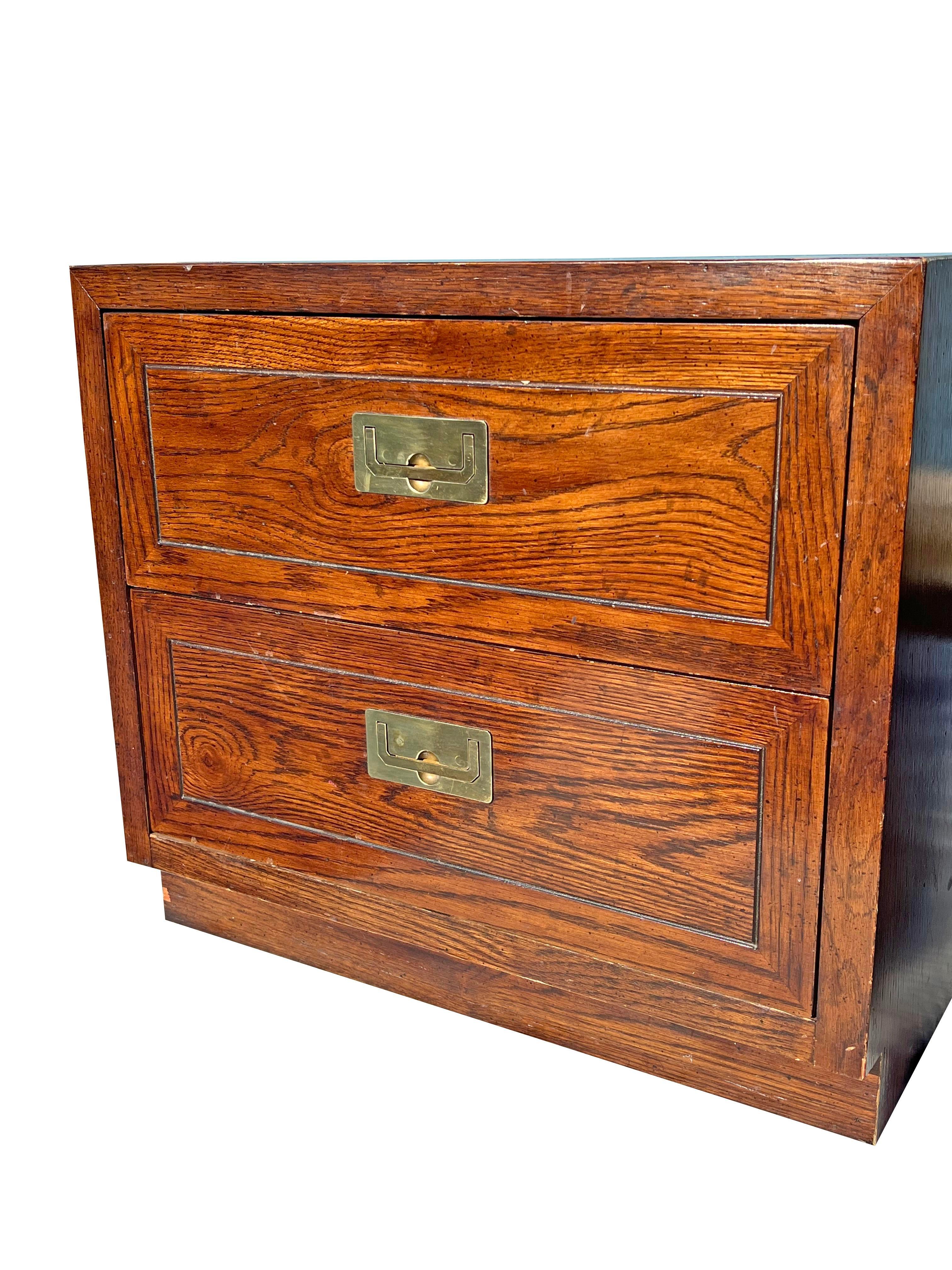 Henredon Scene One 1 Campaign Nightstands or End Tables Brass Hardware

These vintage nightstands are a perfect addition to any home looking for a touch of classic style. They feature a timeless campaign design, durable construction, and ample