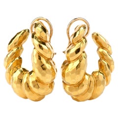 1980s Henry Dunay 18 Karat Yellow Gold Hammered Oval Hoop Clip-On Earring