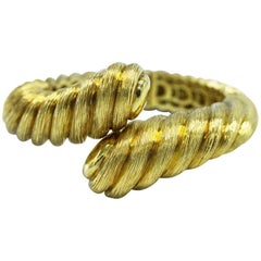 1980s Henry Dunay Gold Hinged Bangle Bracelet