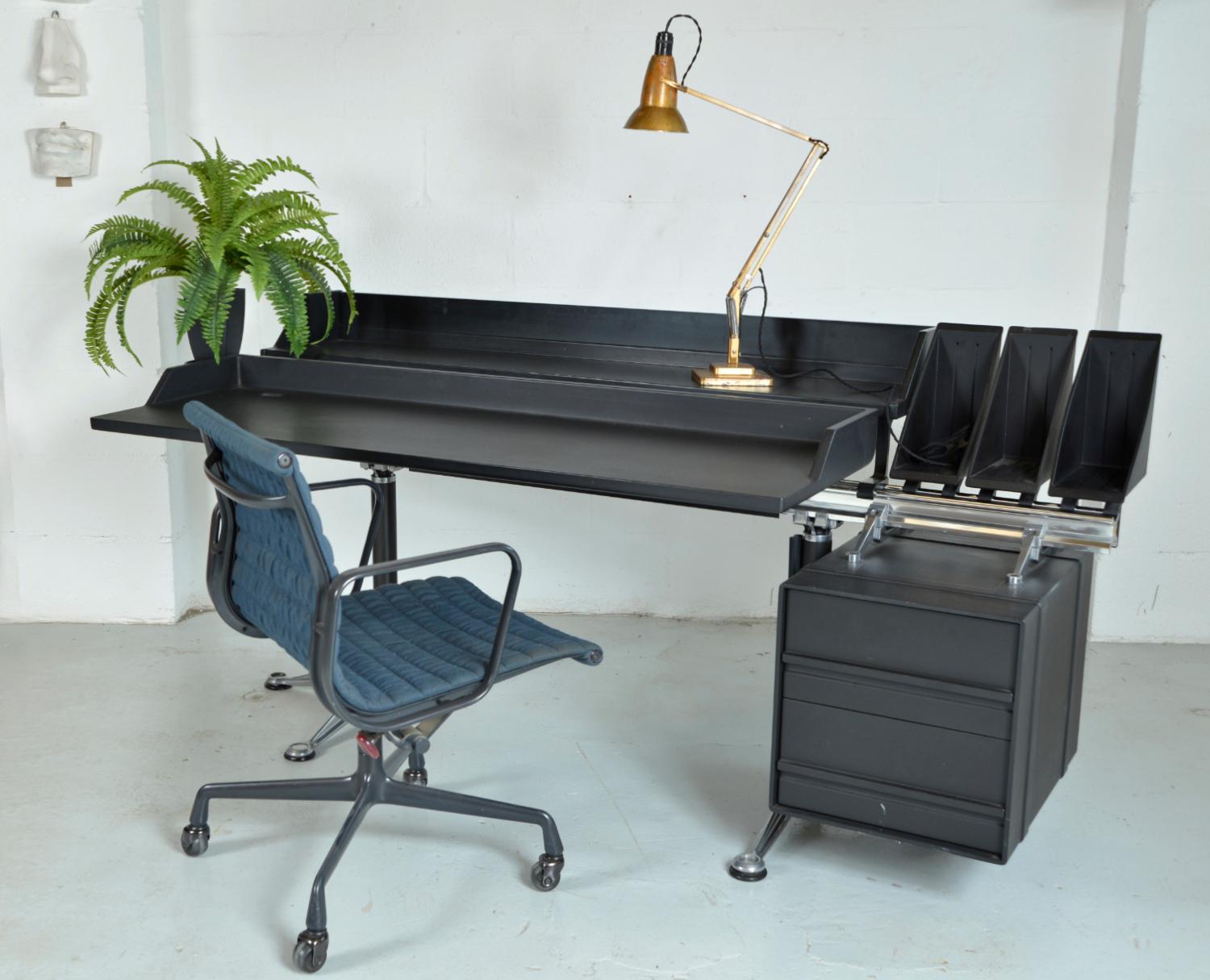 Años 80 Herman Miller Burdick Group Post Modern Industrial Design Escritorio modular EE.UU. Estadounidense en venta