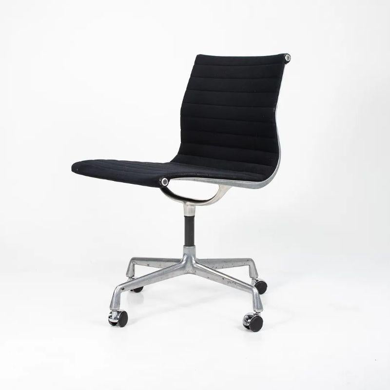 1980s Herman Miller Eames Aluminum Group Management Side Chairs in Black Fabric For Sale 5