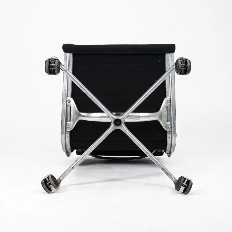 Moderne Chaises d'appoint Eames Aluminum Group Management des années 1980 d'Herman Miller en vente