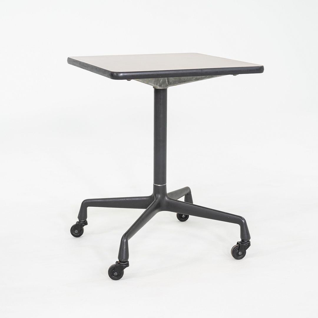 1980s Herman Miller Eames Rolling Side Table on Universal Base 20in (amerikanisch) im Angebot