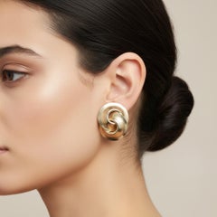 1980s High Quality Costume Jewelry Gilt Metal Italian Stud Earring