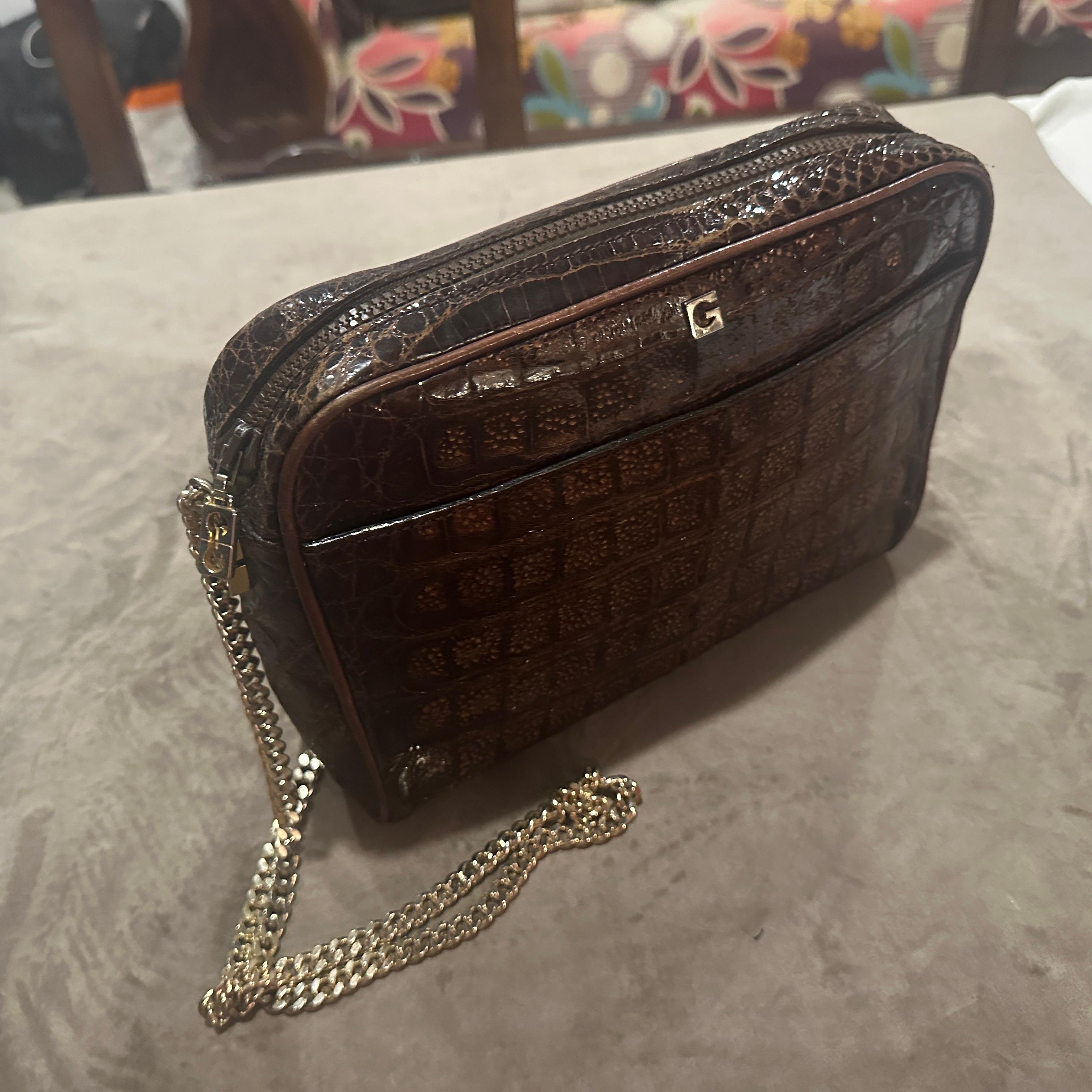 1980er Jahre Hochwertige Umhängetasche aus geprägtem braunem Leder und Messing von Gherardini im Angebot 6