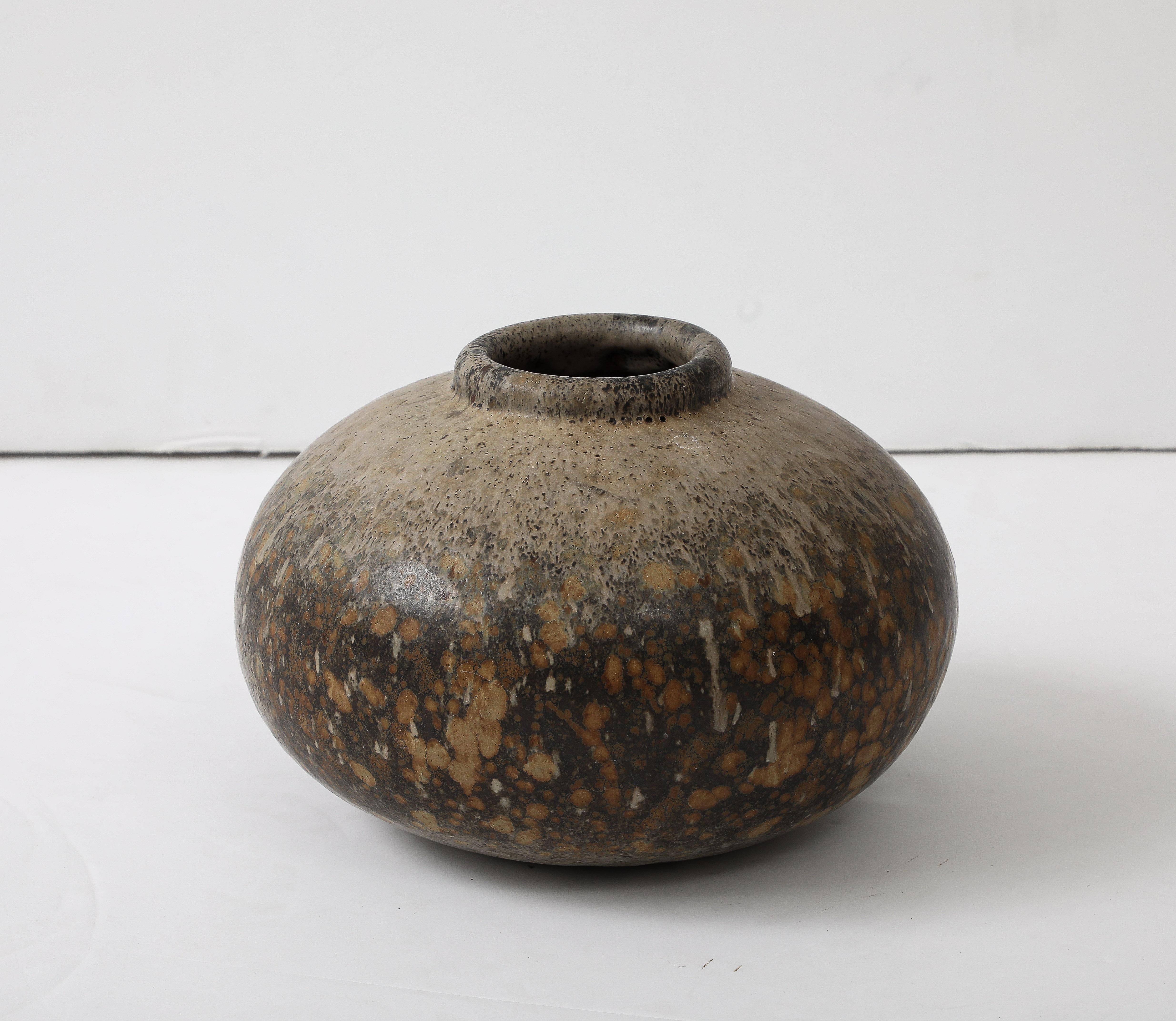 1980's Hiroshi Nakayama Modernist Pottery Vase In Good Condition For Sale In New York, NY