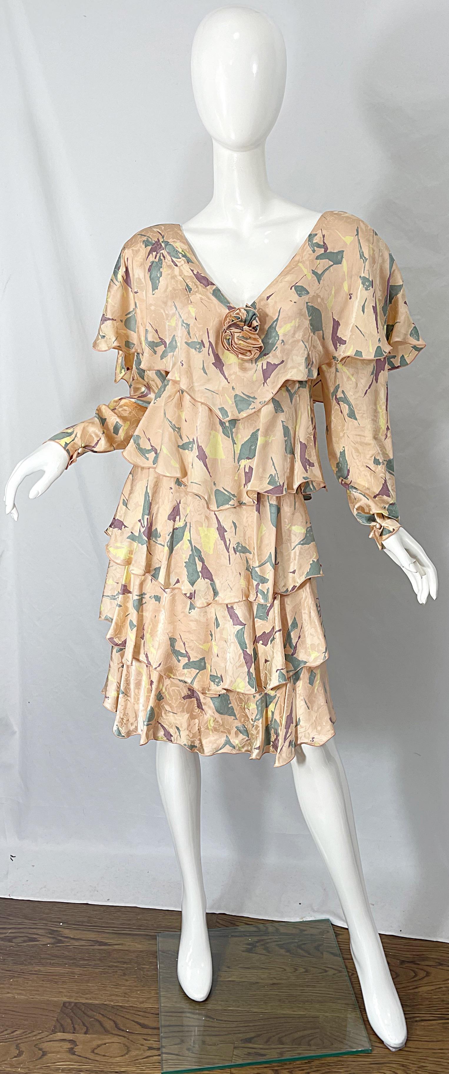 1980s Holly’s Harp Peach Pink Tiered Long Sleeve Vintage 80s Silk Dress Medium For Sale 6