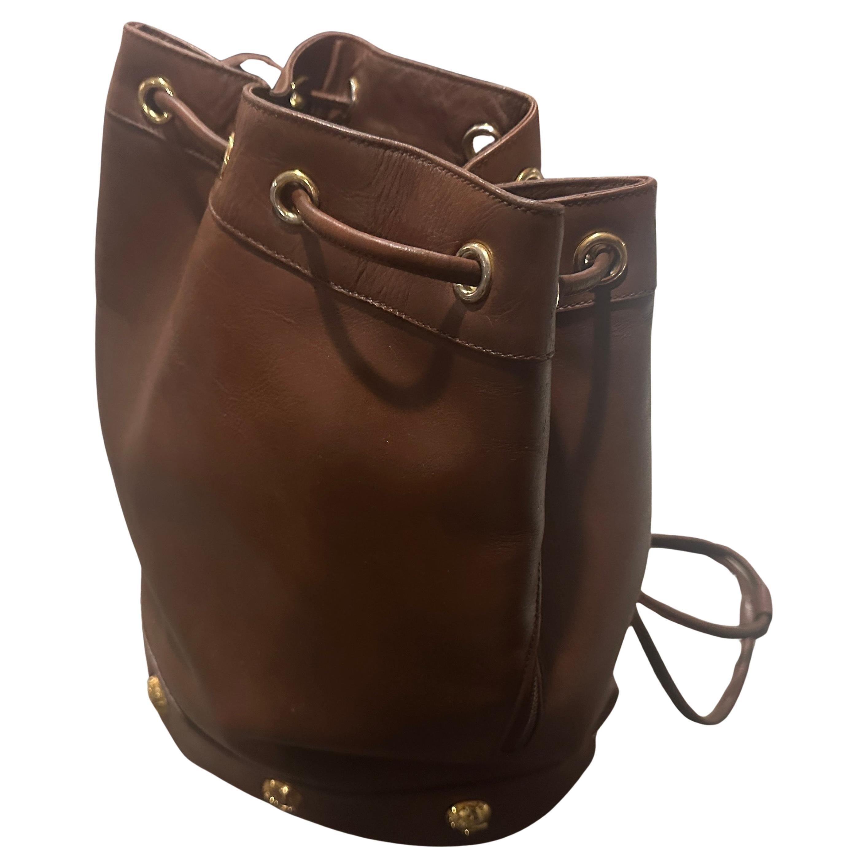 Sac à dos iconique des années 1980 en cuir brun cognac et laiton de Salvatore Ferragamo