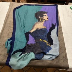 Bufanda ilustrada icónica de los años 80 de Franco Moschino