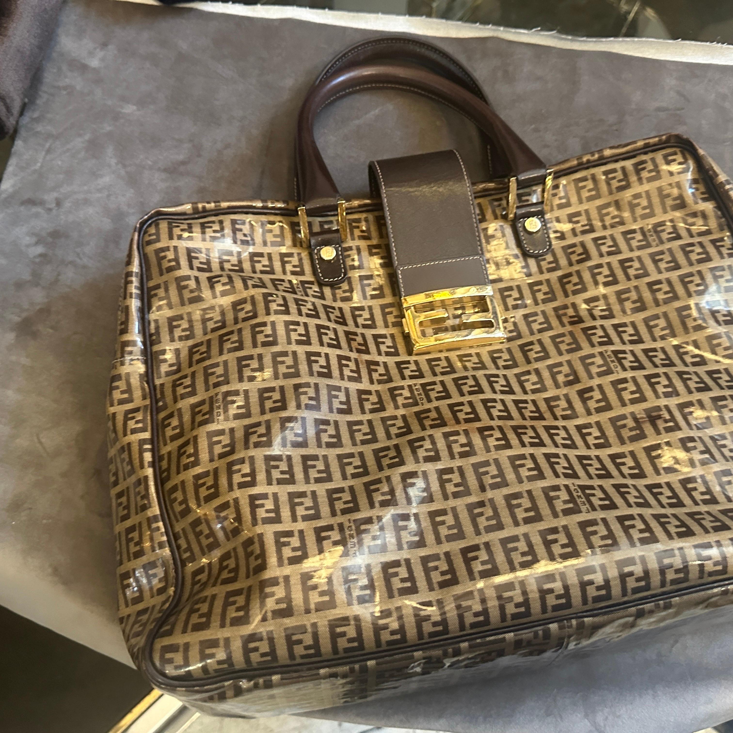 Iconica borsa a manico alto in plastica e pelle con logo continuo degli anni '80 di Fendi in vendita 11