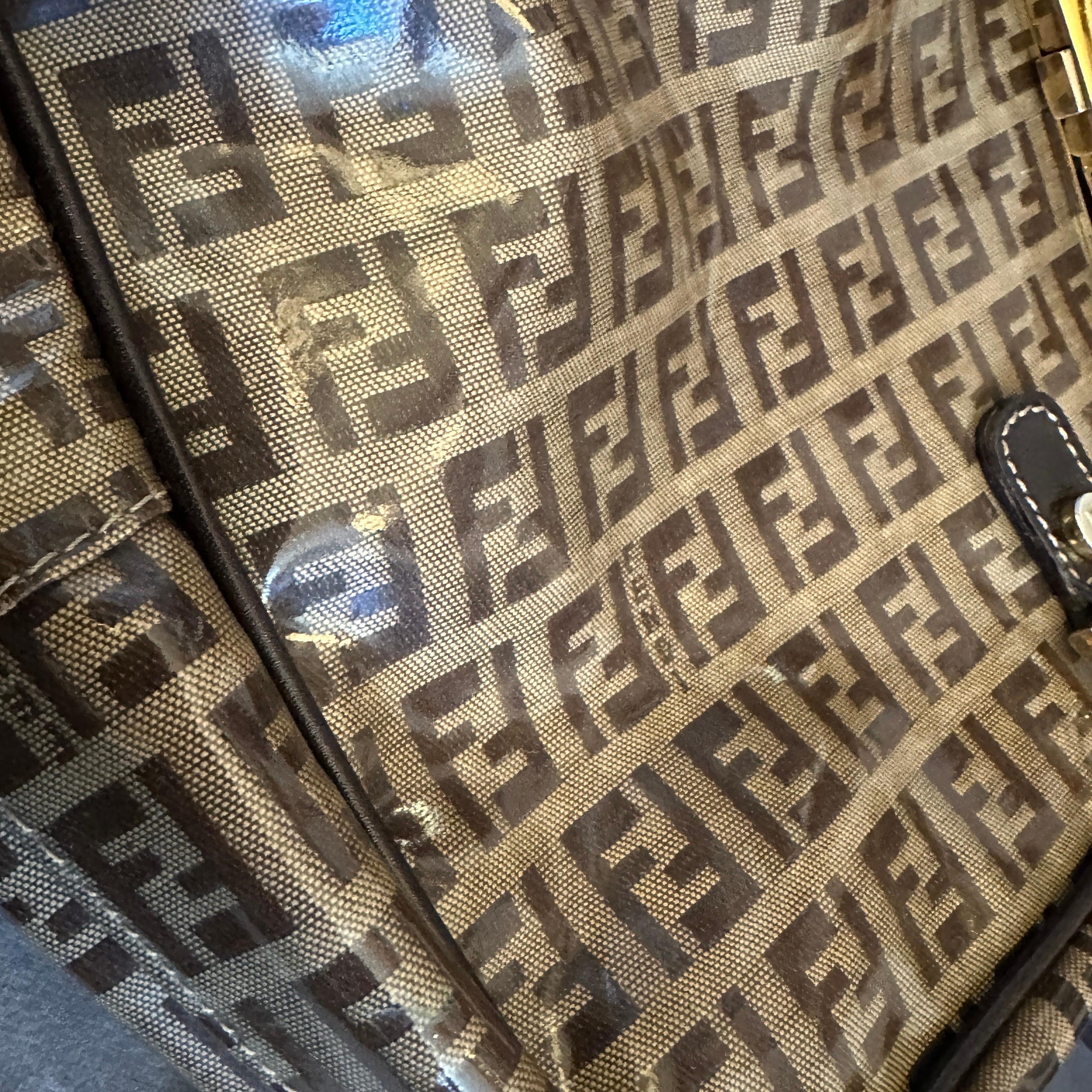 Iconica borsa a manico alto in plastica e pelle con logo continuo degli anni '80 di Fendi In condizioni ottime in vendita a Aci Castello, IT