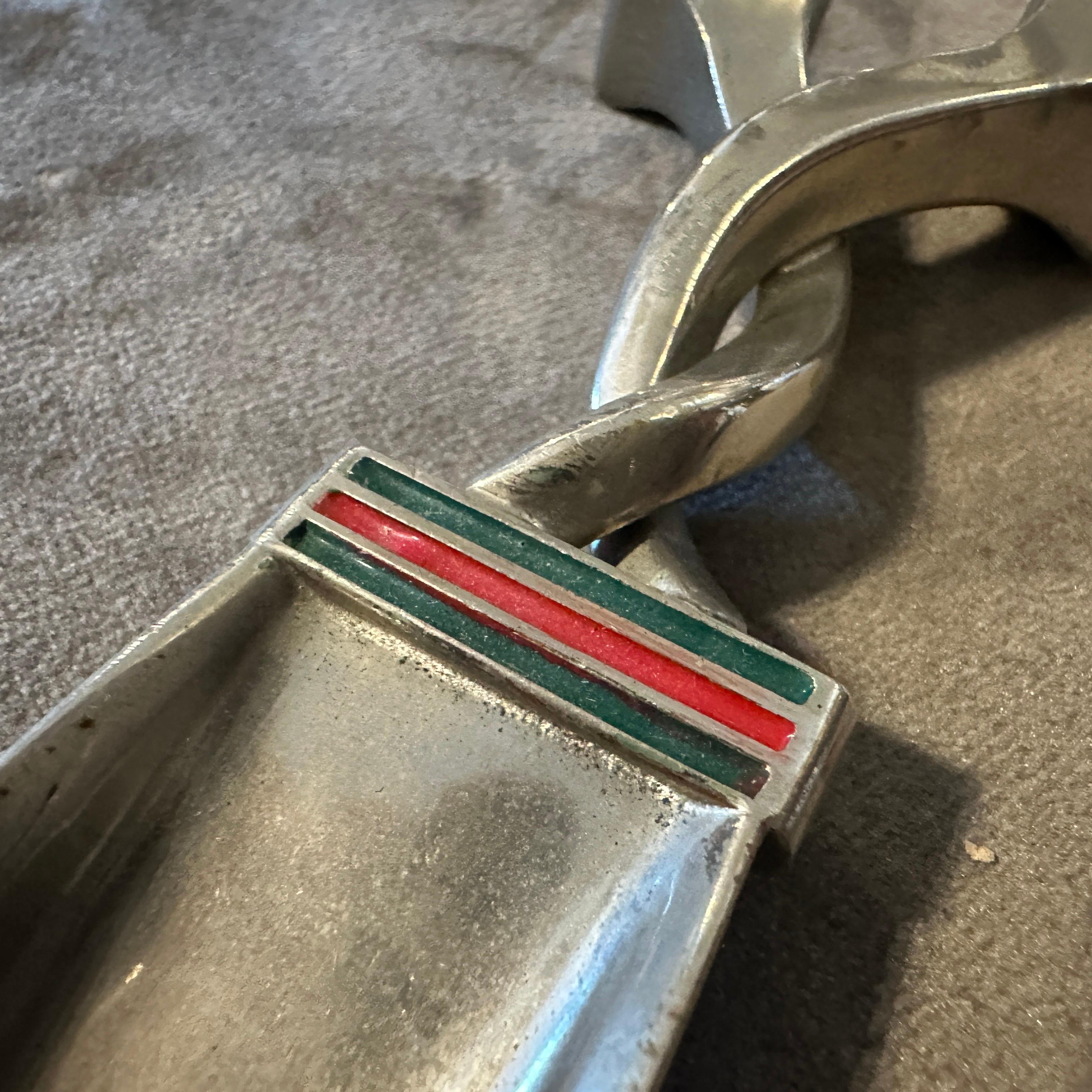 Plaqué argent 1980 Iconique chausse-pied en métal émaillé plaqué argent par Gucci en vente