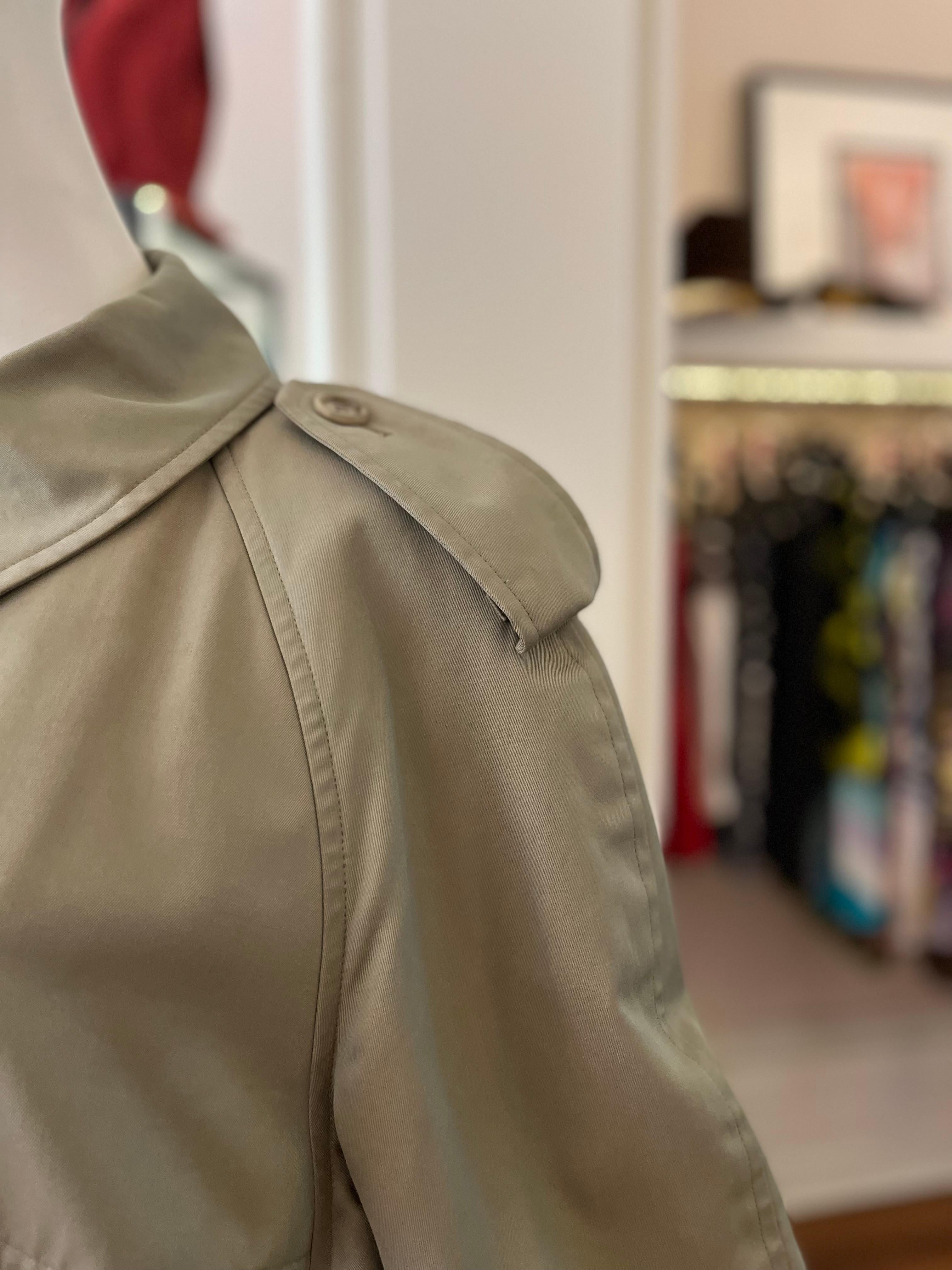 1980er Jahre Ikonischer Yves Saint Laurent-Trench aus Baumwolle 44Fr im Angebot 1