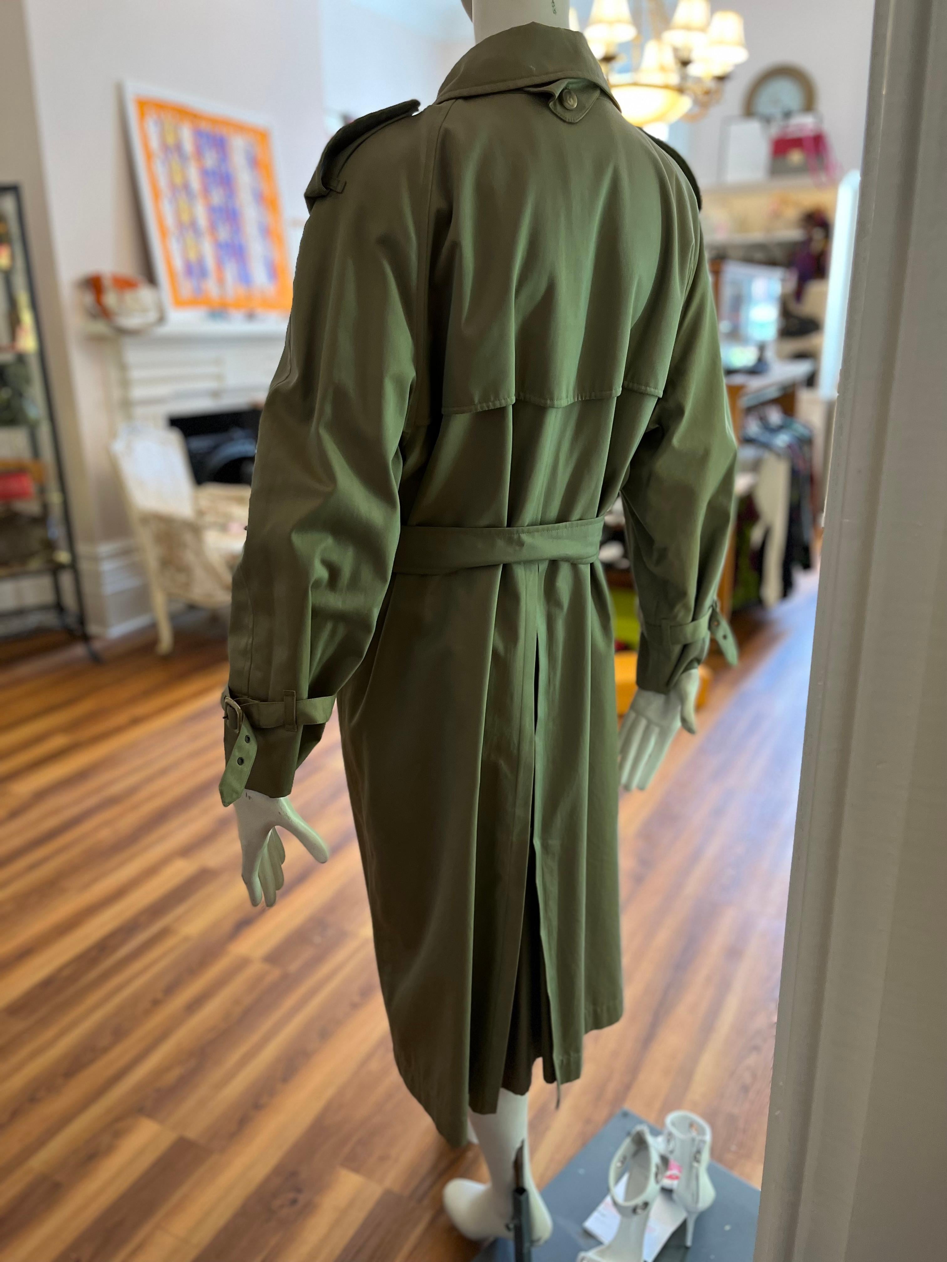 1980er Jahre Ikonischer Yves Saint Laurent-Trench aus Baumwolle 44Fr im Angebot 3