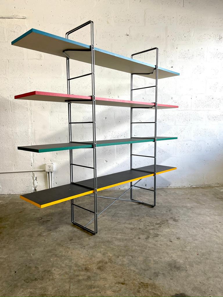 Iconique étagère ou bibliothèque Ikea Guide des années 1980 par Niels Gammelgaard. 67w 12.5d 62.5h