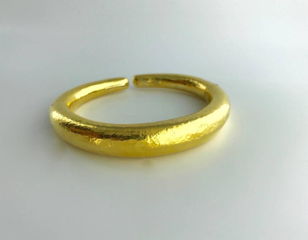 1980s Ilias Lalaounis Yellow Gold Bangle Bracelet and Torc Necklace In Excellent Condition In Geneva, CH